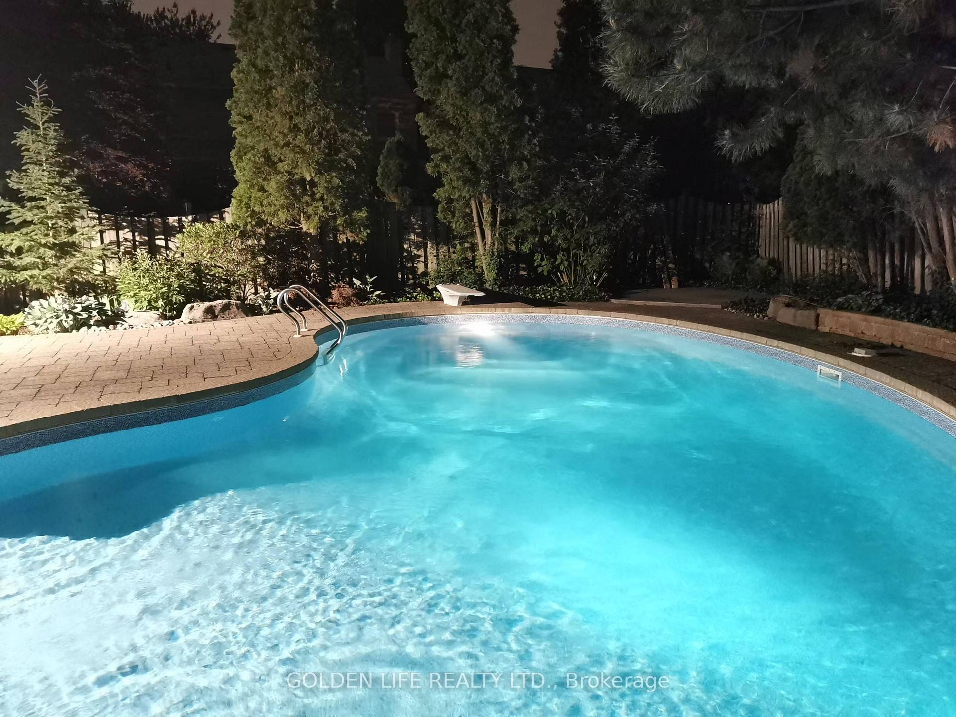 Photo 39 of 62 Longwater Chase, Markham, Unionville — HOMEH