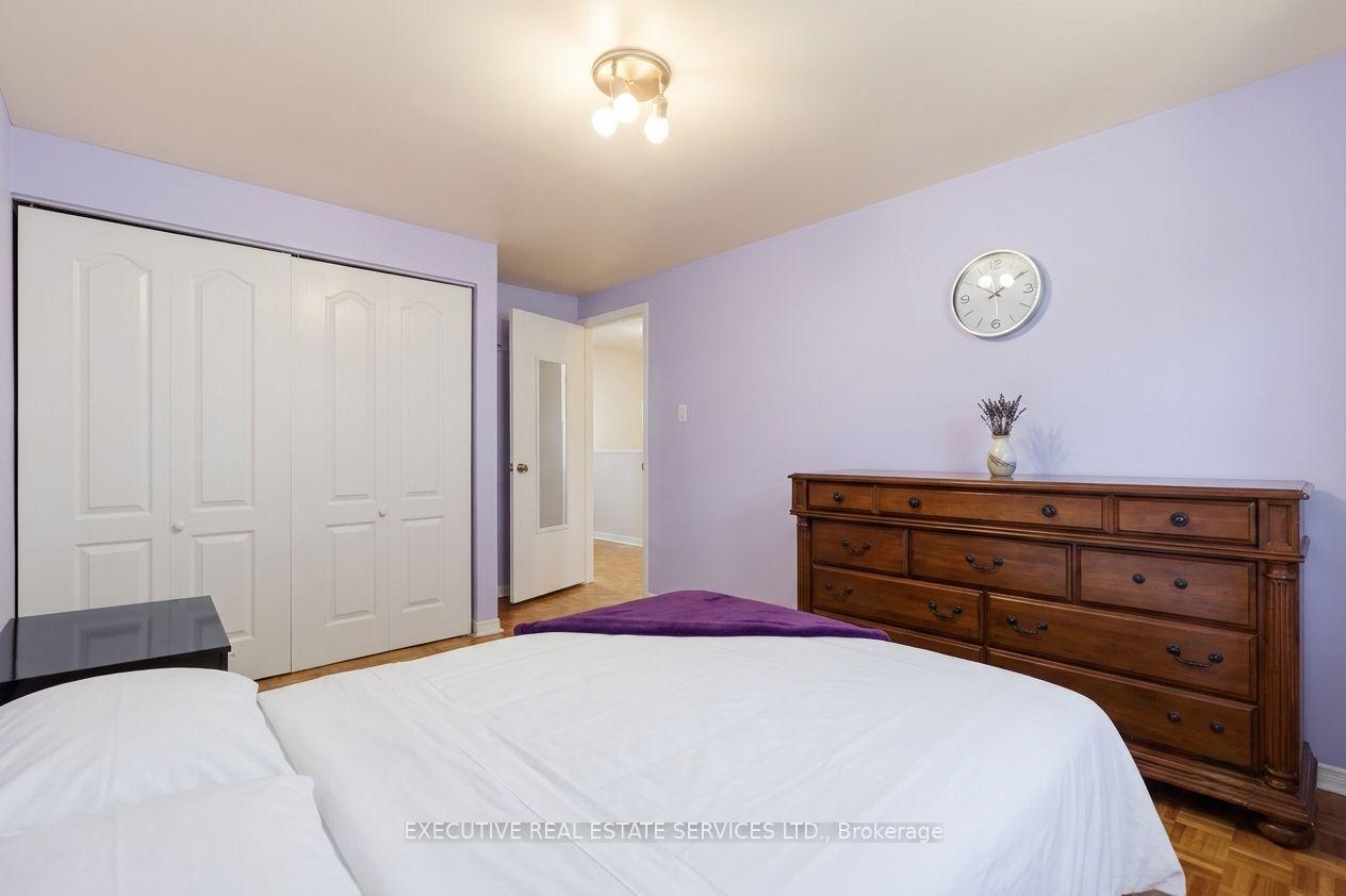 Photo 7 of 60 Chipwood Crescent, Brampton, Madoc — HOMEH