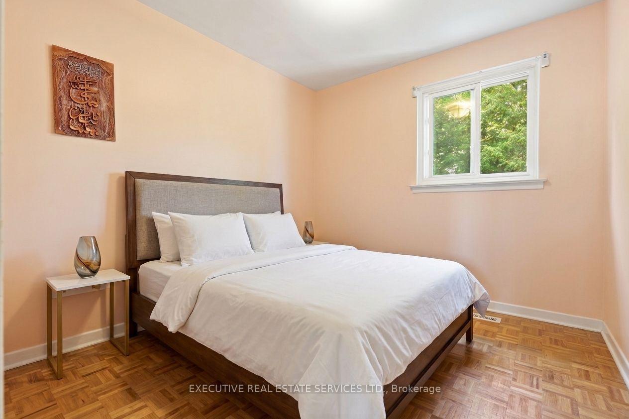 Photo 10 of 60 Chipwood Crescent, Brampton, Madoc — HOMEH