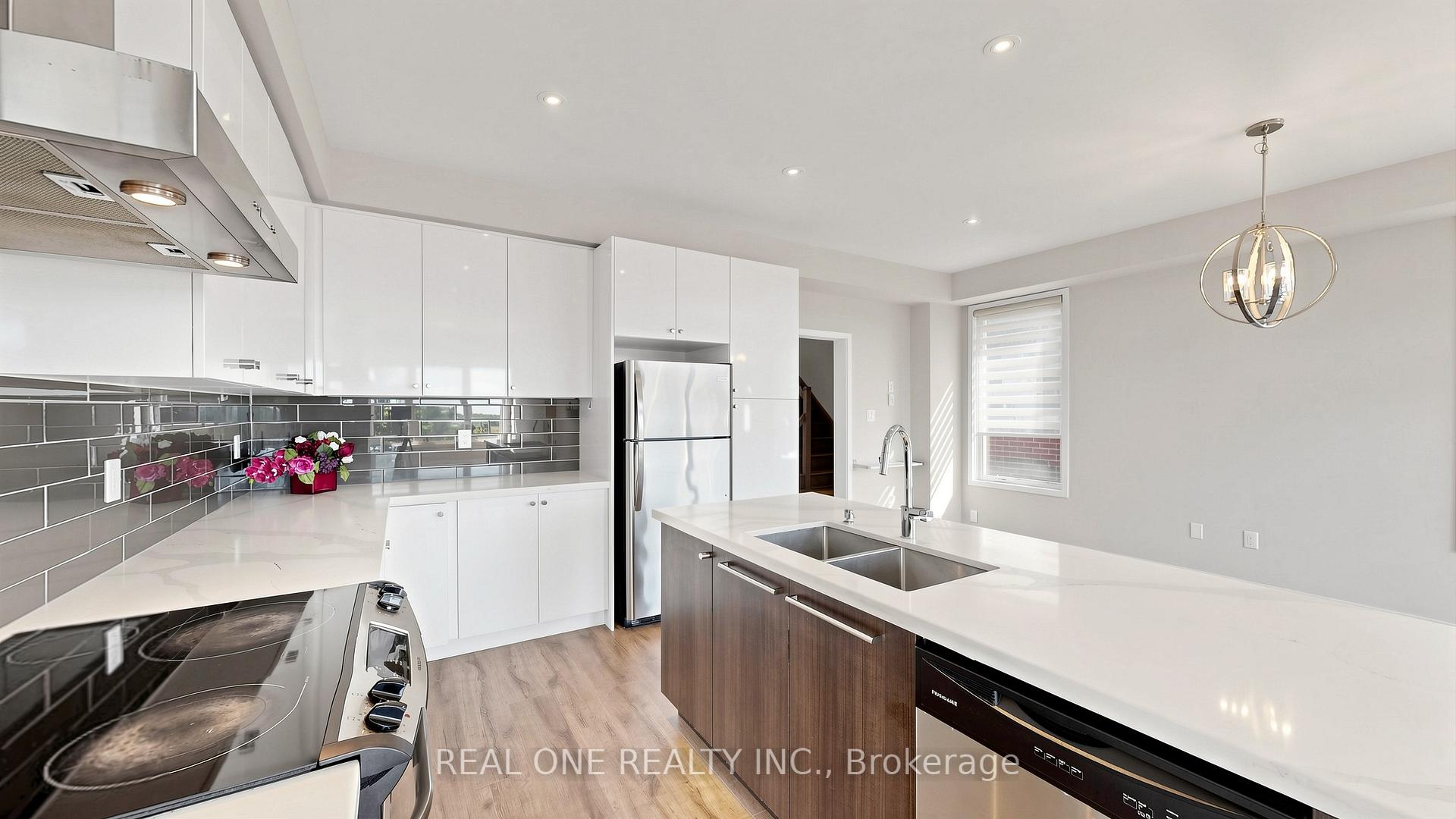 Photo 10 of 3151 Mintwood Circle, Oakville, Glenorchy — HOMEH
