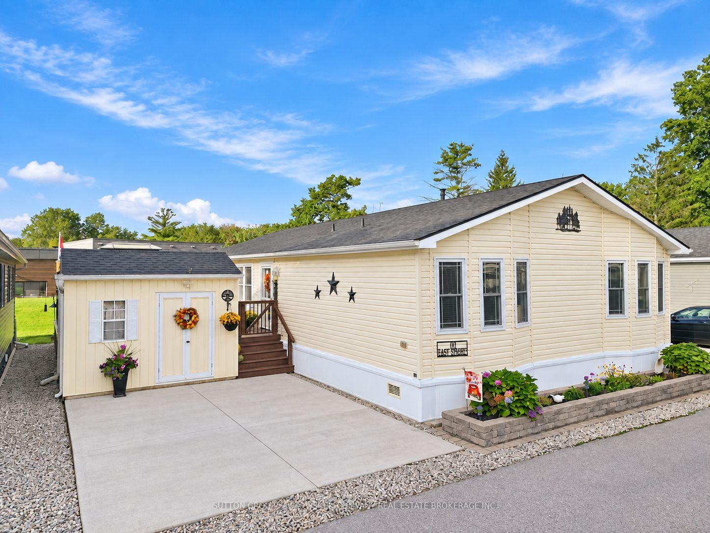 Photo of Unit #101, 22790 Amiens Road