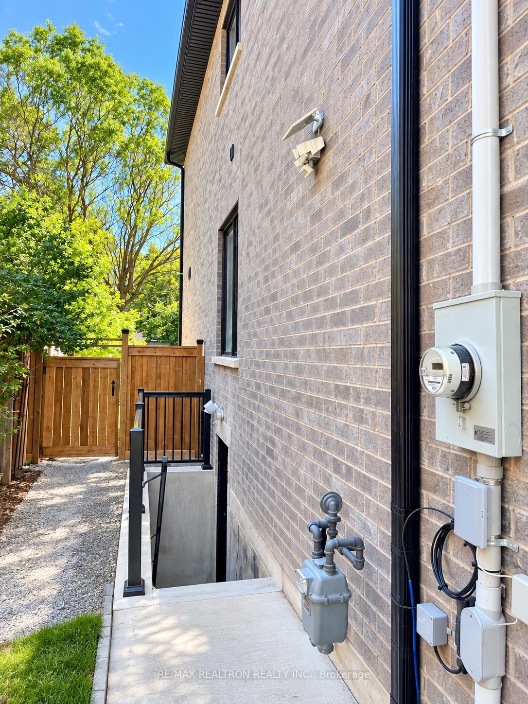 Photo 2 of Unit BSMT, 59 Cumber Avenue, Scarborough, Guildwood — HOMEH