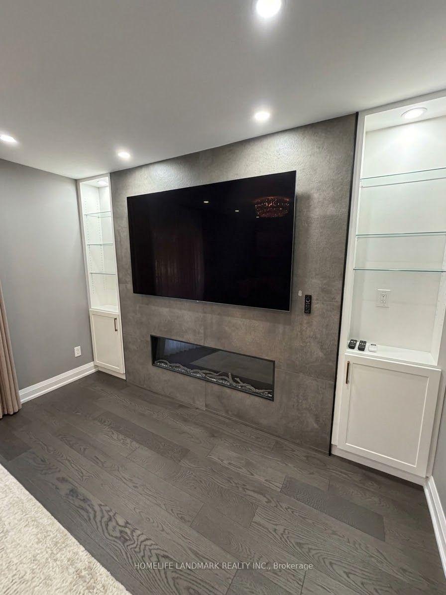 Photo 7 of Upper 11 Ravenhill Crescent, Markham, Milliken Mills East — HOMEH