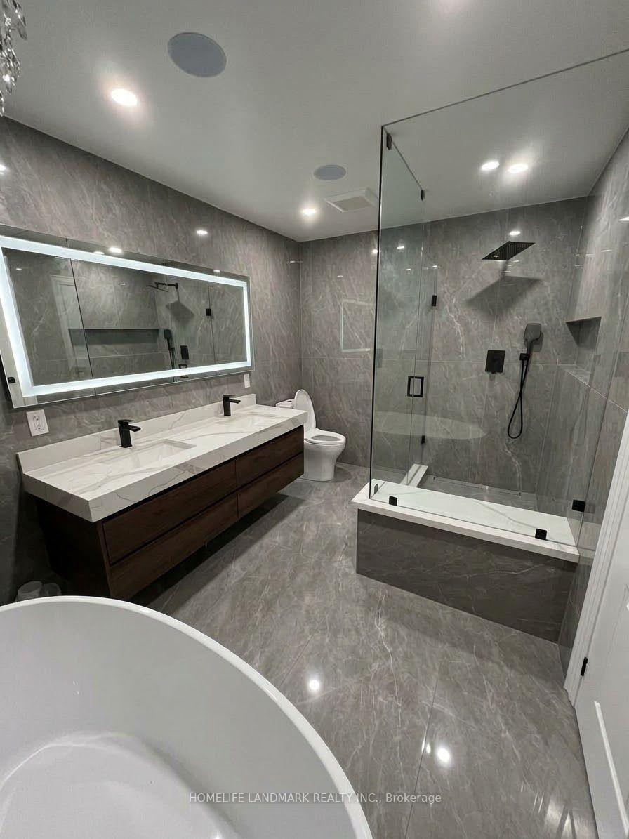 Photo 11 of Upper 11 Ravenhill Crescent, Markham, Milliken Mills East — HOMEH