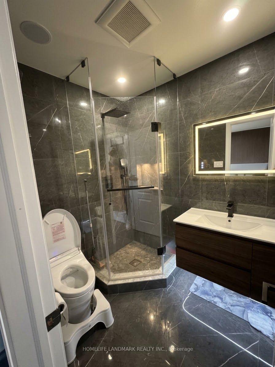 Photo 13 of Upper 11 Ravenhill Crescent, Markham, Milliken Mills East — HOMEH