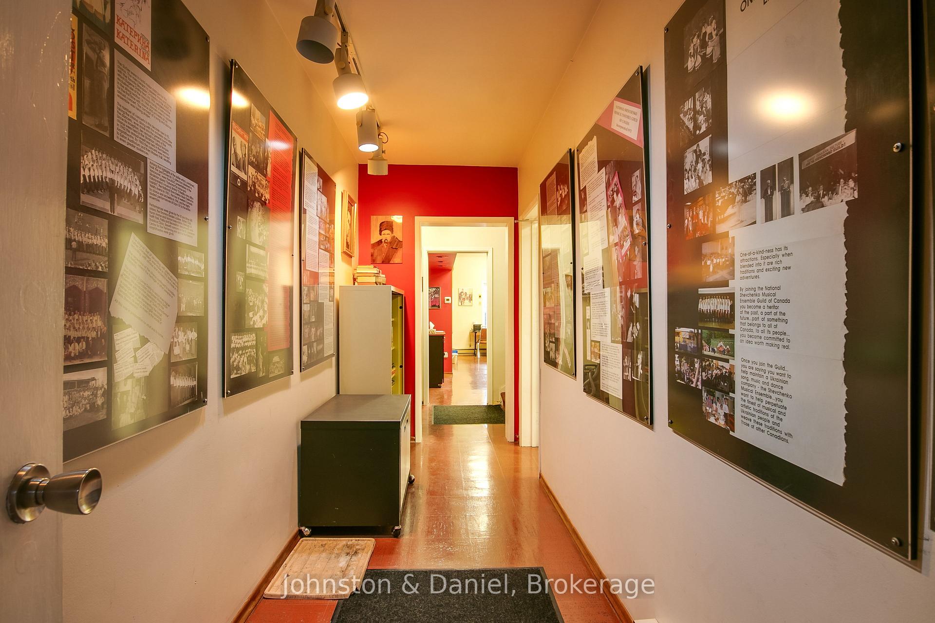 Photo 4 of 626 Bathurst Street, Toronto, Palmerston-Little Italy — HOMEH