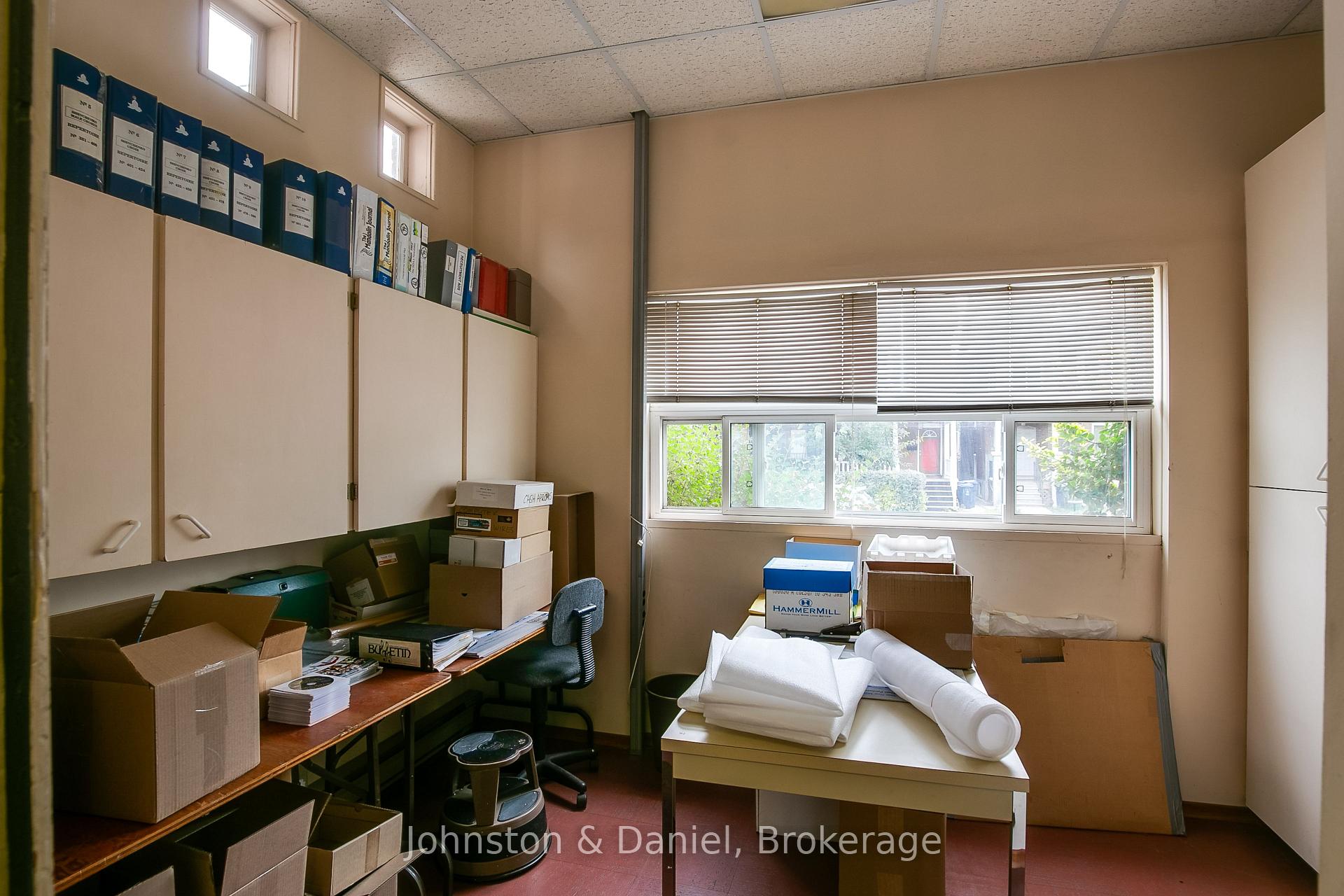 Photo 8 of 626 Bathurst Street, Toronto, Palmerston-Little Italy — HOMEH