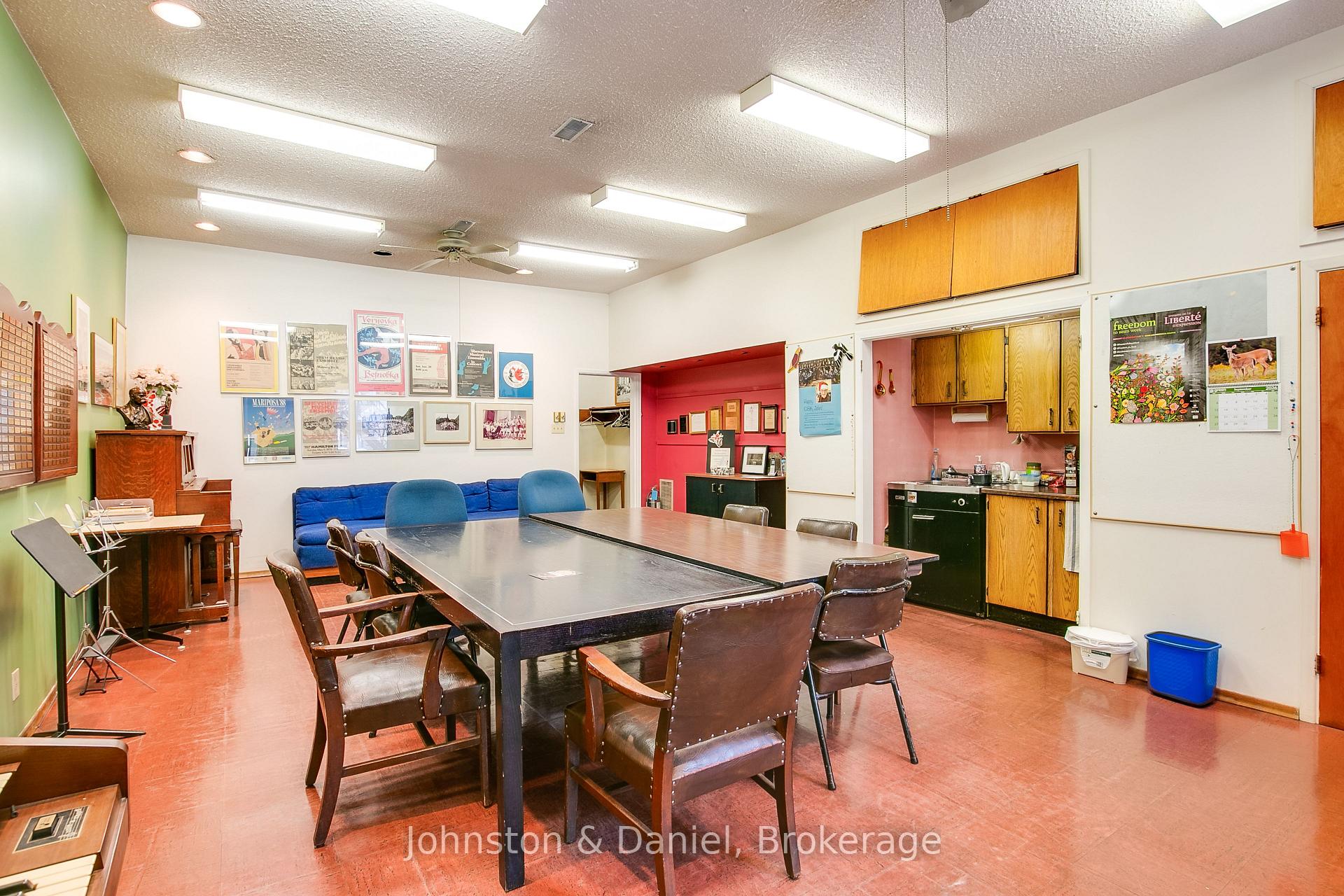 Photo 13 of 626 Bathurst Street, Toronto, Palmerston-Little Italy — HOMEH