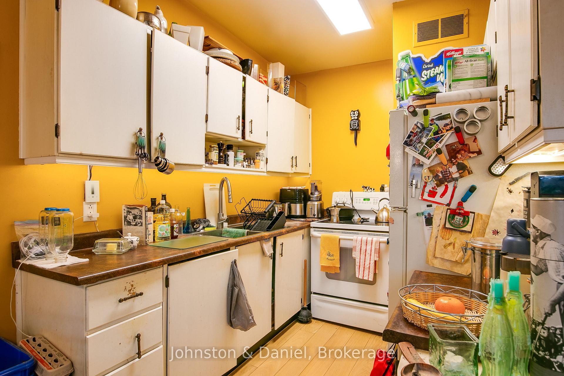 Photo 28 of 626 Bathurst Street, Toronto, Palmerston-Little Italy — HOMEH