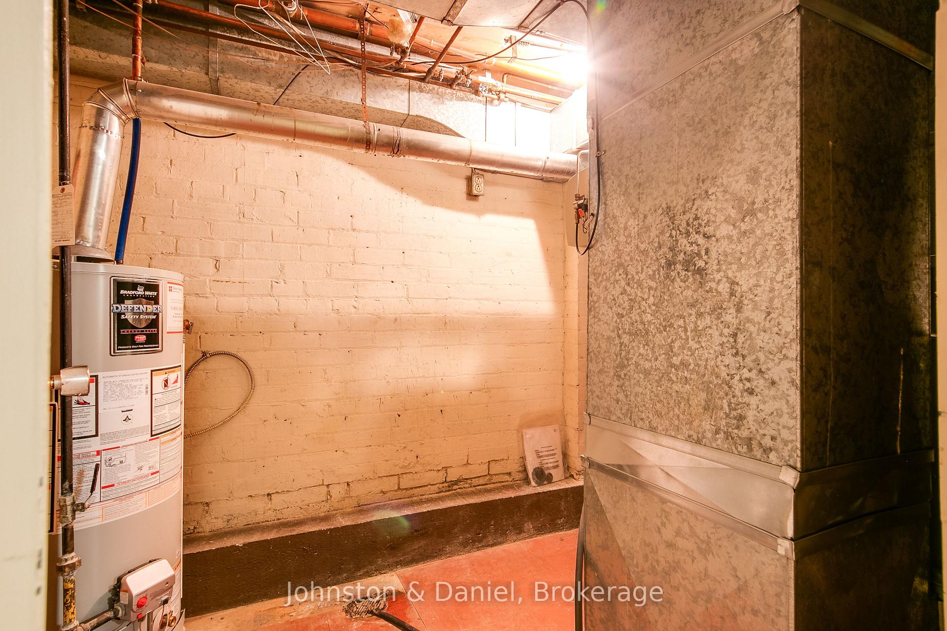 Photo 37 of 626 Bathurst Street, Toronto, Palmerston-Little Italy — HOMEH