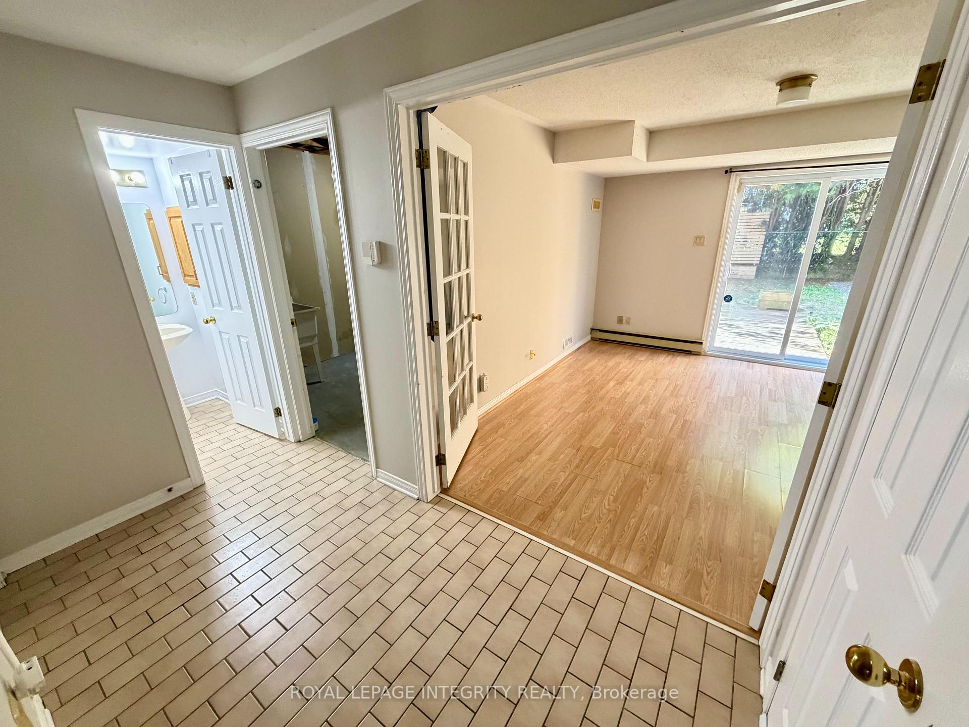 Photo 4 of 46 Arbordale Crescent, Ottawa, Centrepointe — HOMEH