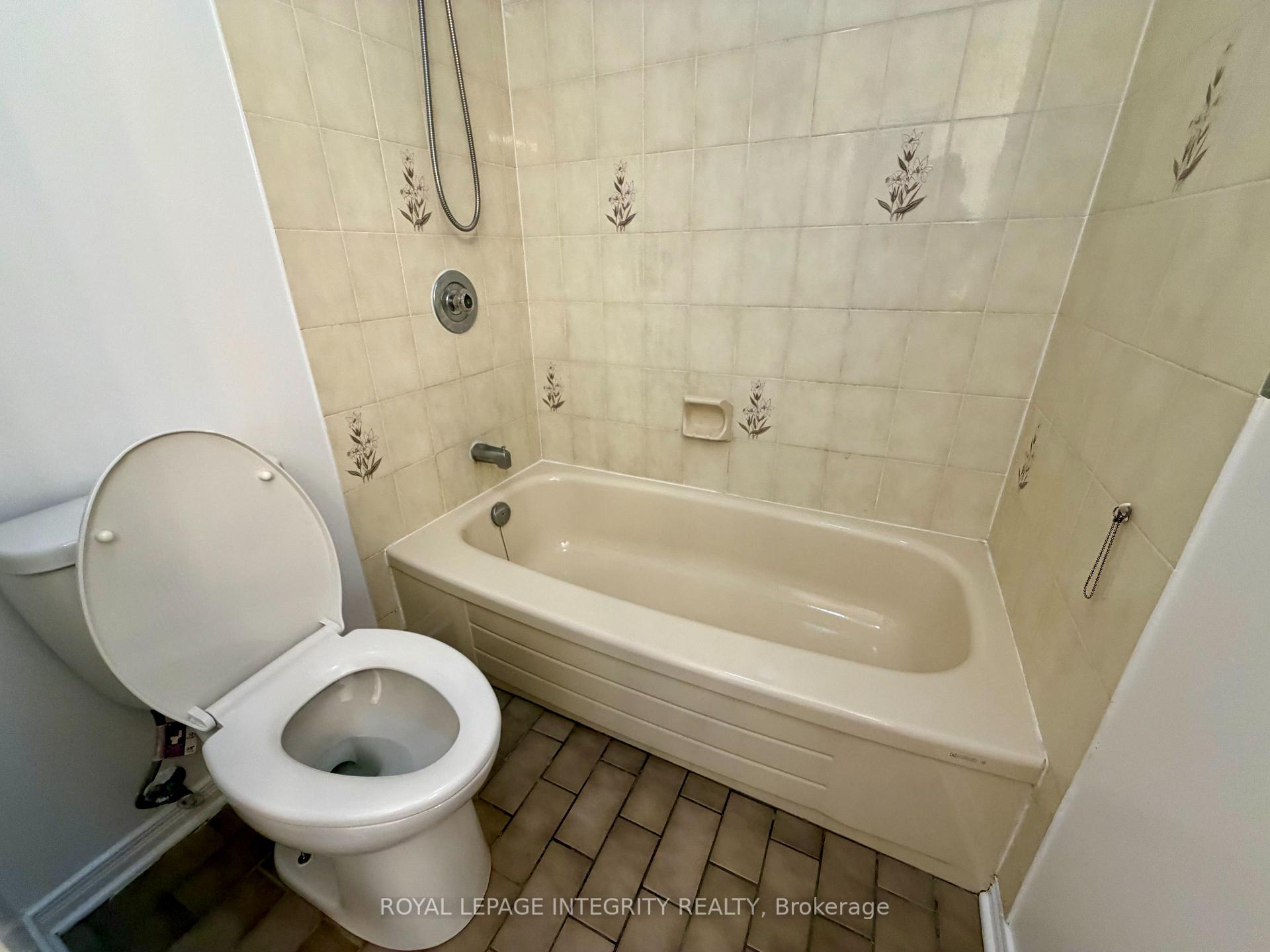 Photo 18 of 46 Arbordale Crescent, Ottawa, Centrepointe — HOMEH