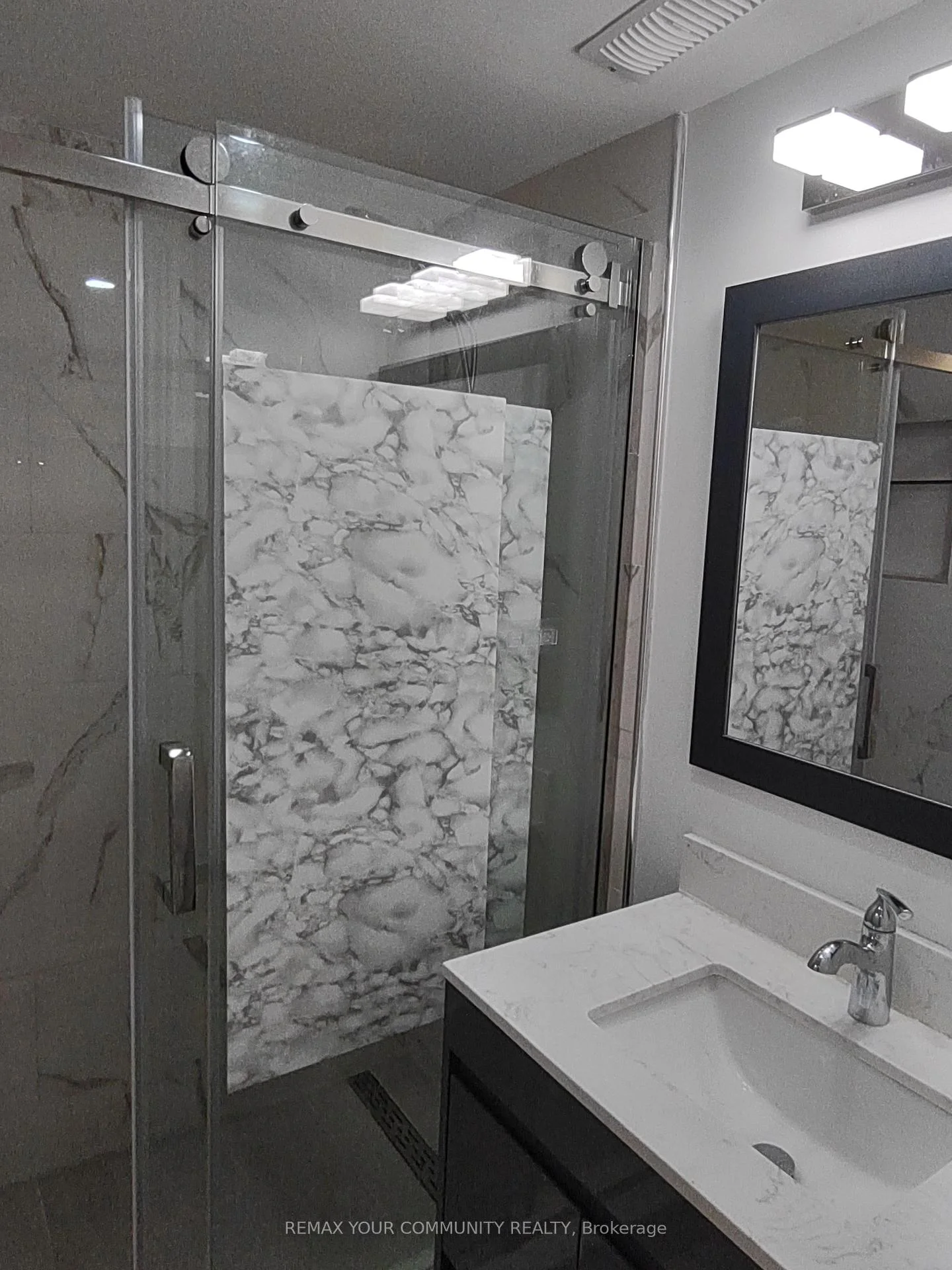 Photo 20 of 53 Lamar Street, Vaughan, Maple — HOMEH