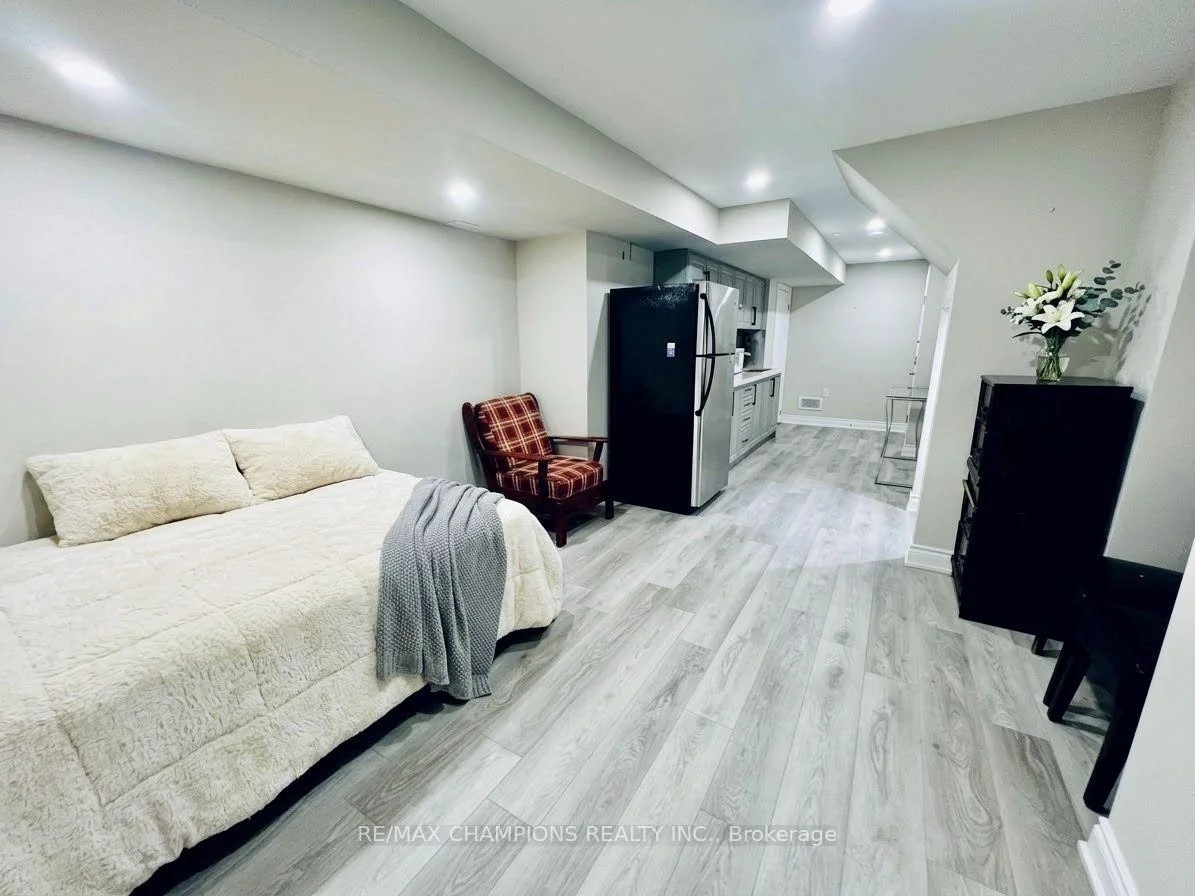 Photo 8 of Unit Bsmt-1, 13 Black Diamond Crescent, Brampton, Credit Valley — HOMEH