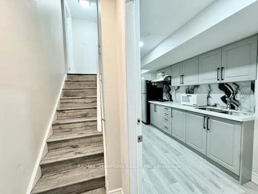 Photo 10 of Unit Bsmt-1, 13 Black Diamond Crescent, Brampton, Credit Valley — HOMEH