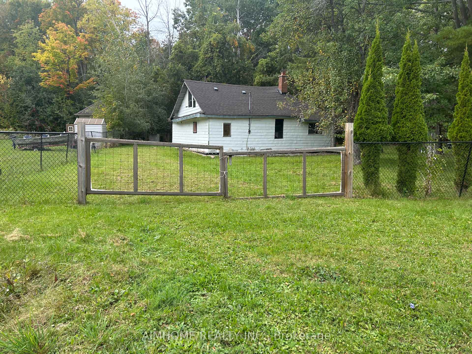 Photo 2 of 8 Christidis Drive, Georgina, Sutton & Jackson's Point — HOMEH