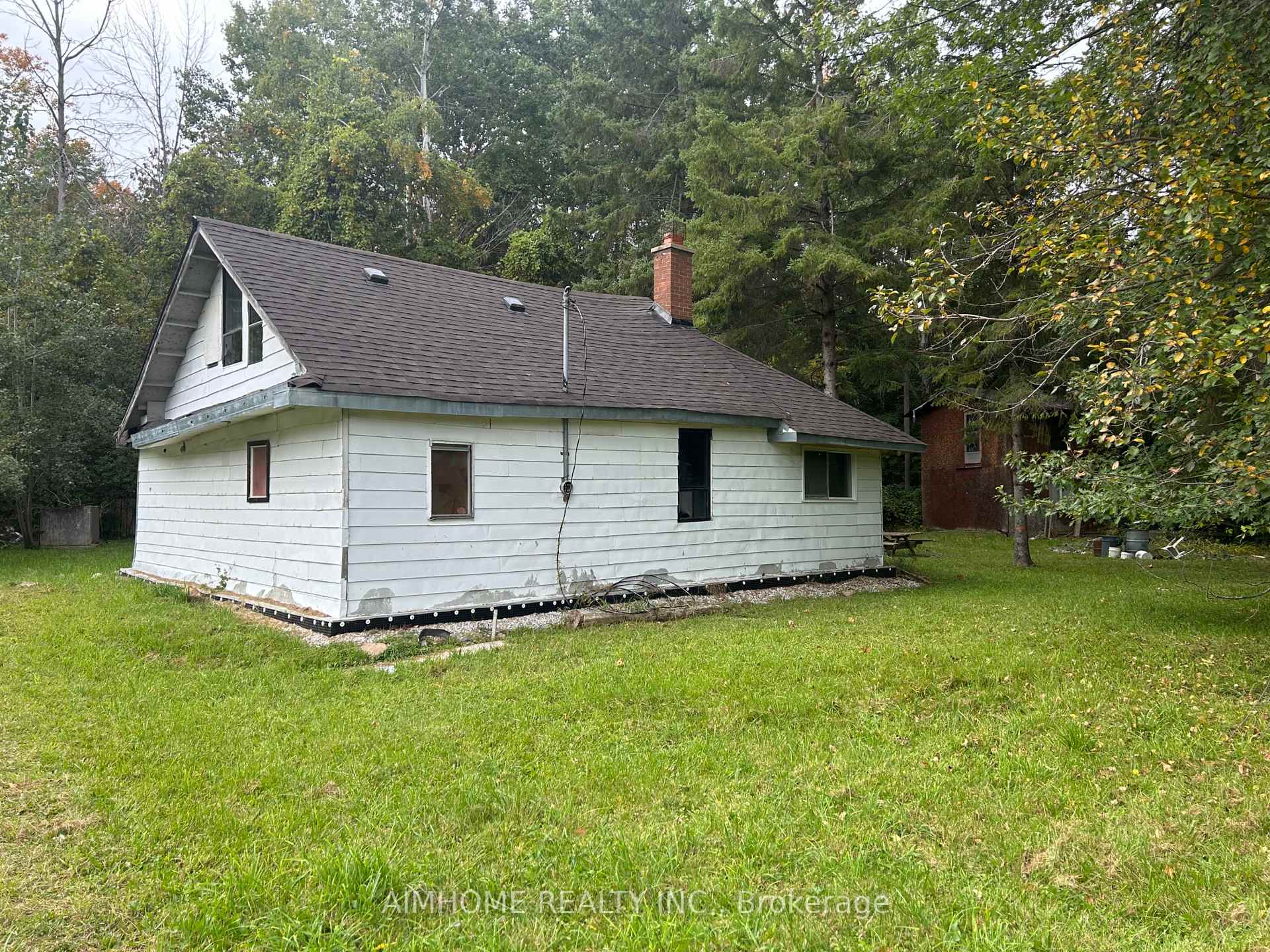 Photo 4 of 8 Christidis Drive, Georgina, Sutton & Jackson's Point — HOMEH
