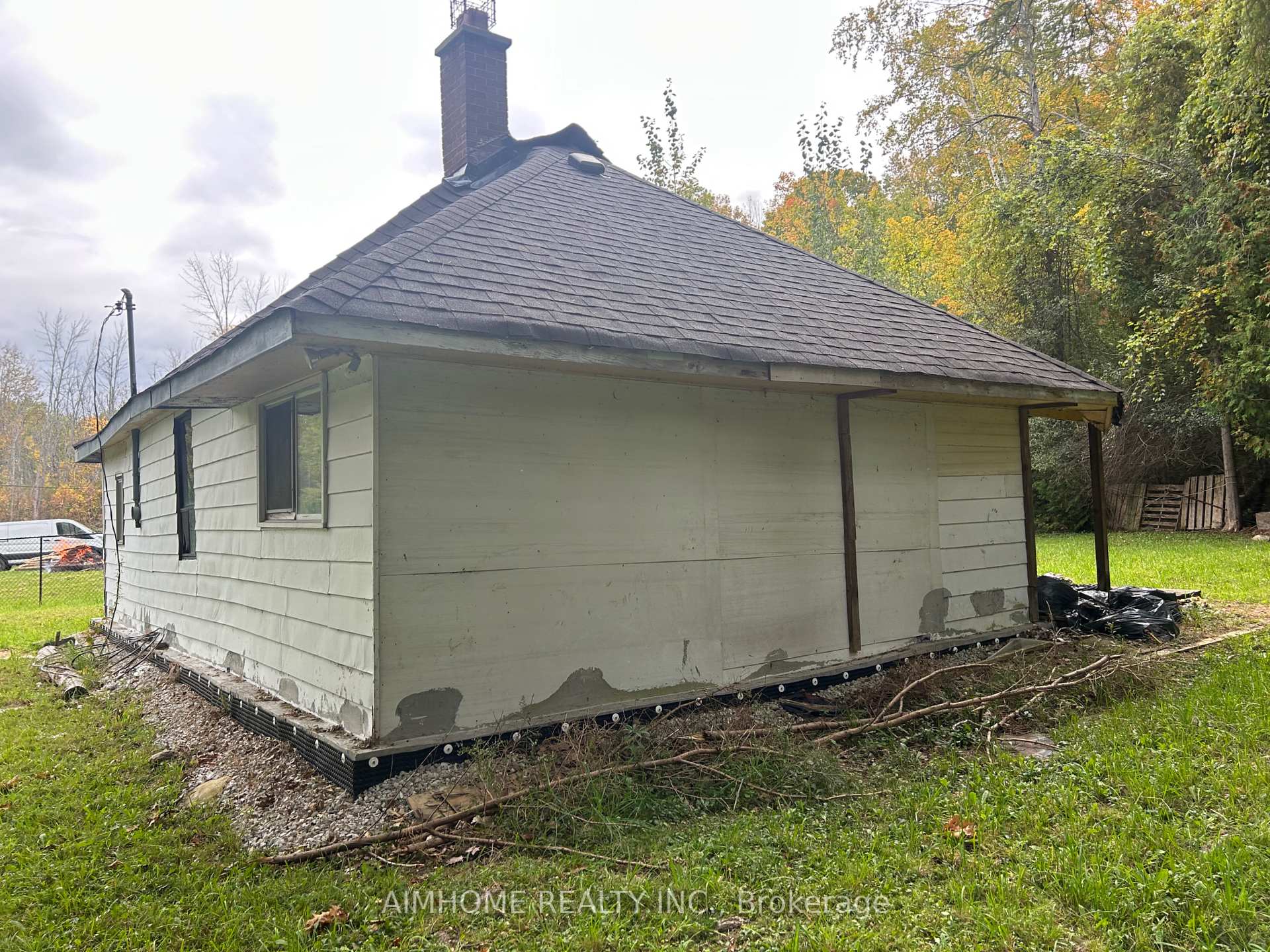 Photo 5 of 8 Christidis Drive, Georgina, Sutton & Jackson's Point — HOMEH