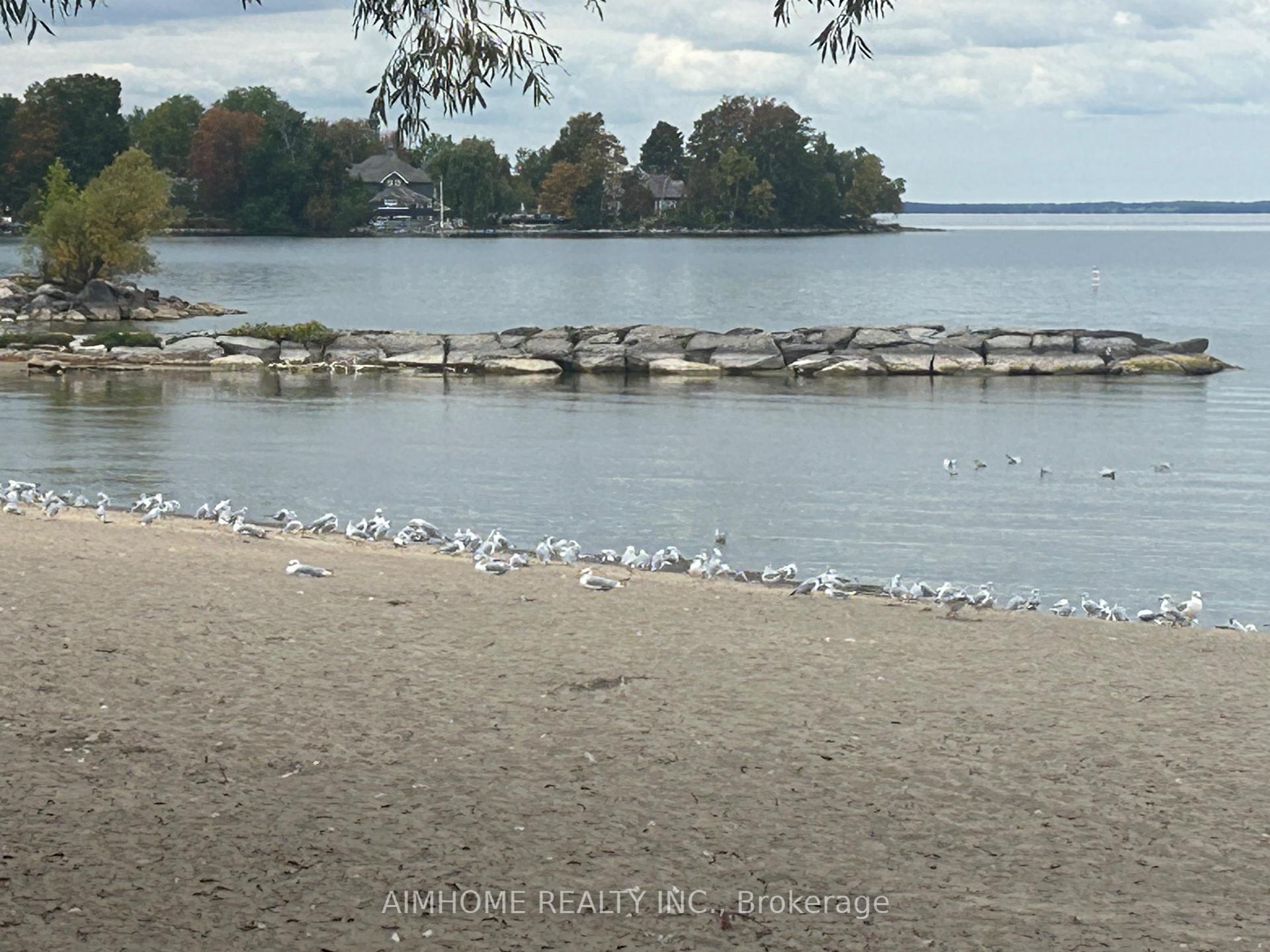 Photo 14 of 8 Christidis Drive, Georgina, Sutton & Jackson's Point — HOMEH