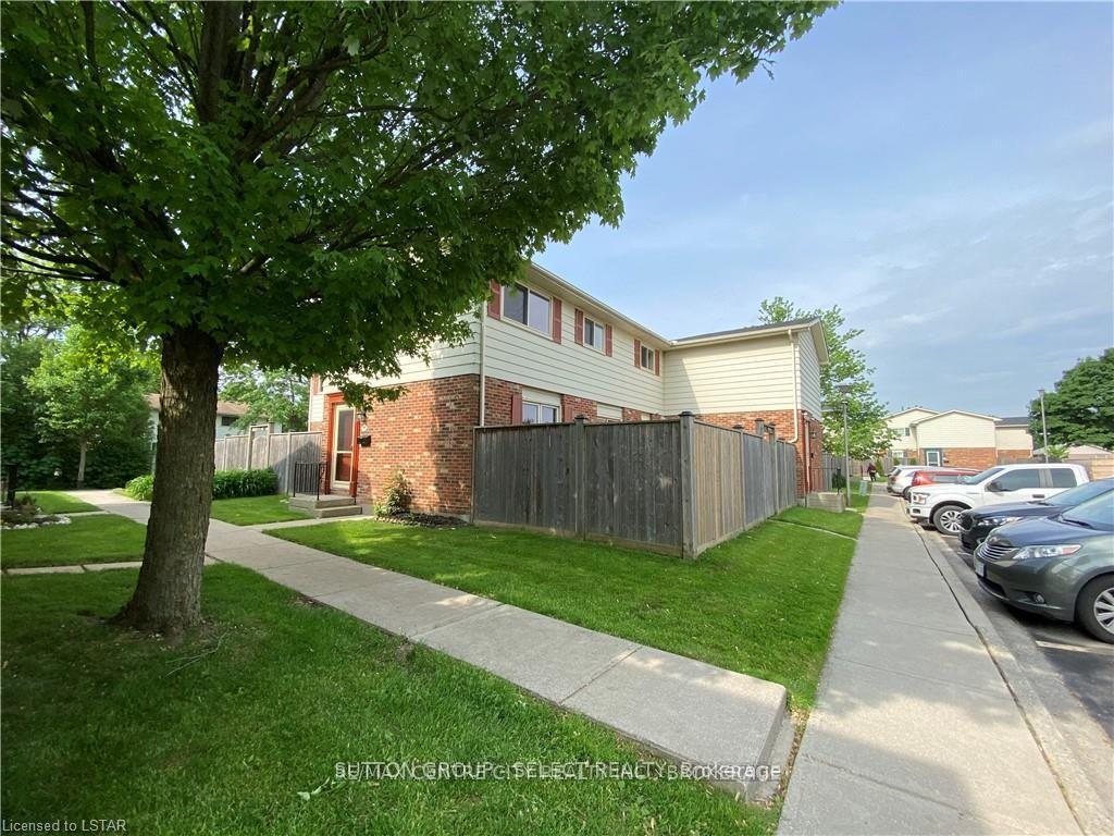 Photo 2 of 93 Conway Drive, London, South X — HOMEH