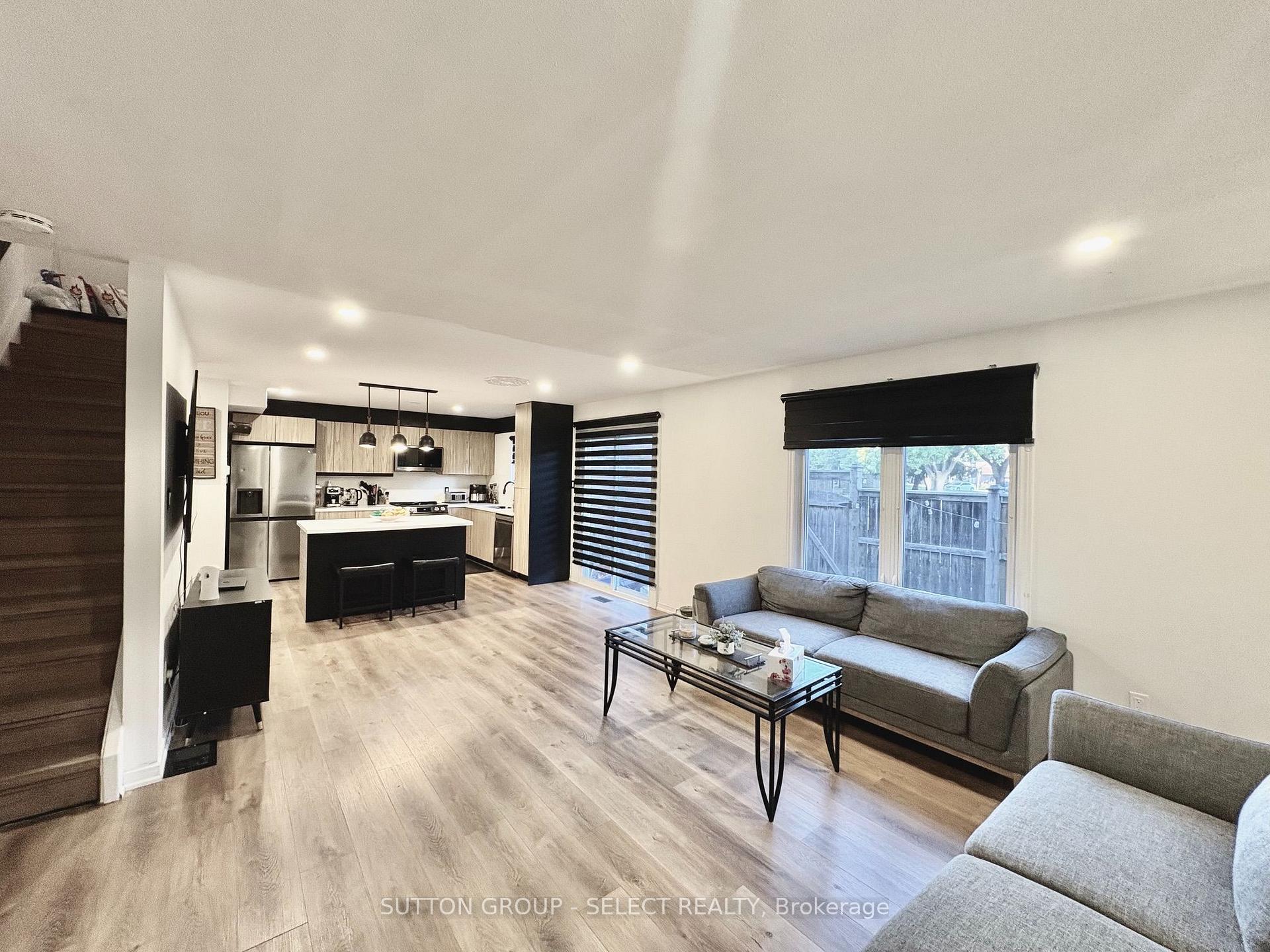 Photo 8 of 93 Conway Drive, London, South X — HOMEH