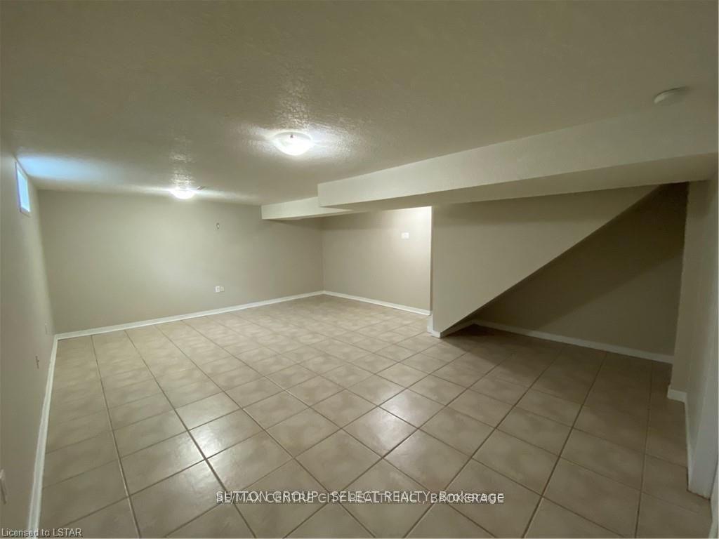 Photo 19 of 93 Conway Drive, London, South X — HOMEH