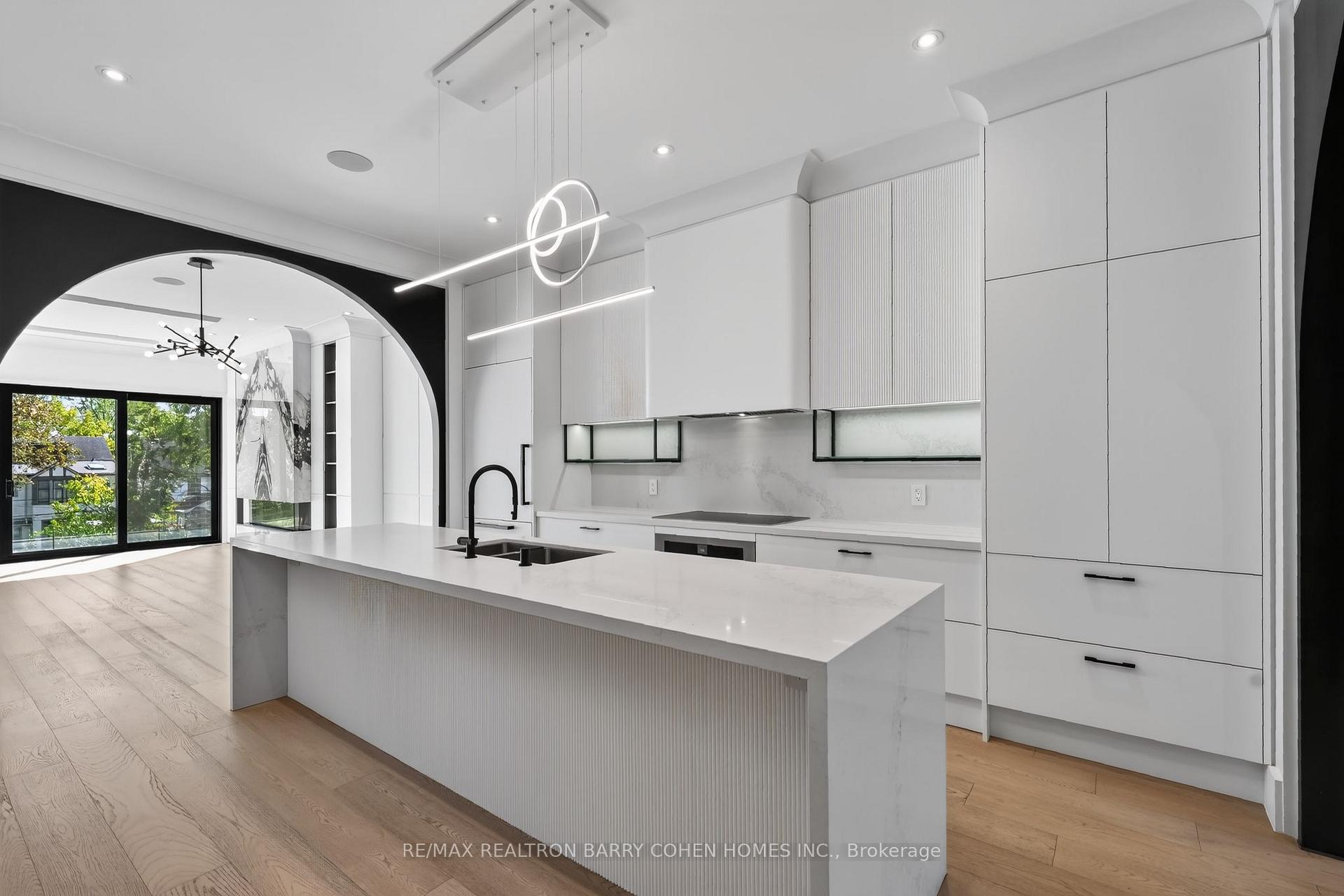 Photo 8 of 119 Glengrove Avenue W, Toronto, Lawrence Park South — HOMEH
