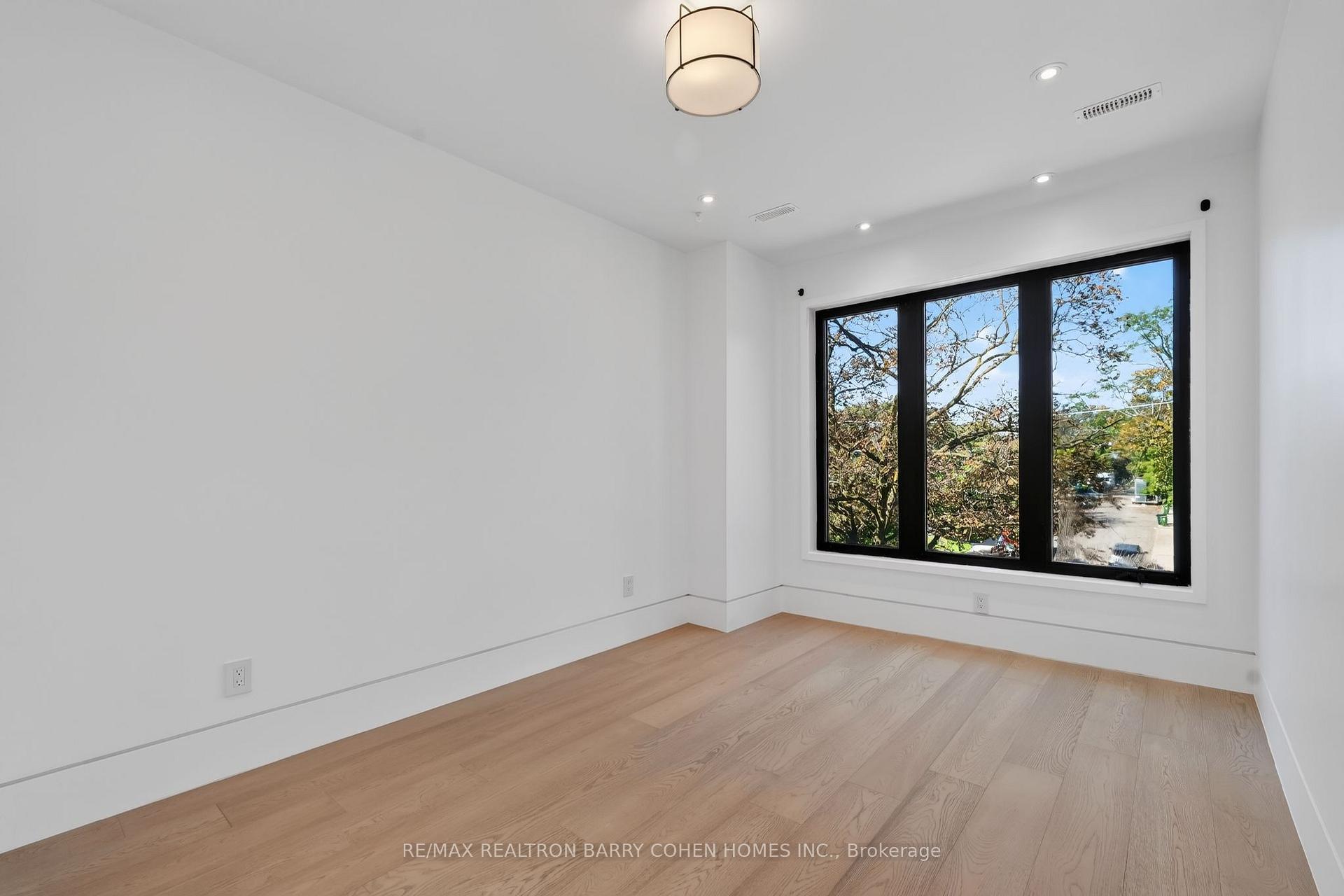 Photo 29 of 119 Glengrove Avenue W, Toronto, Lawrence Park South — HOMEH