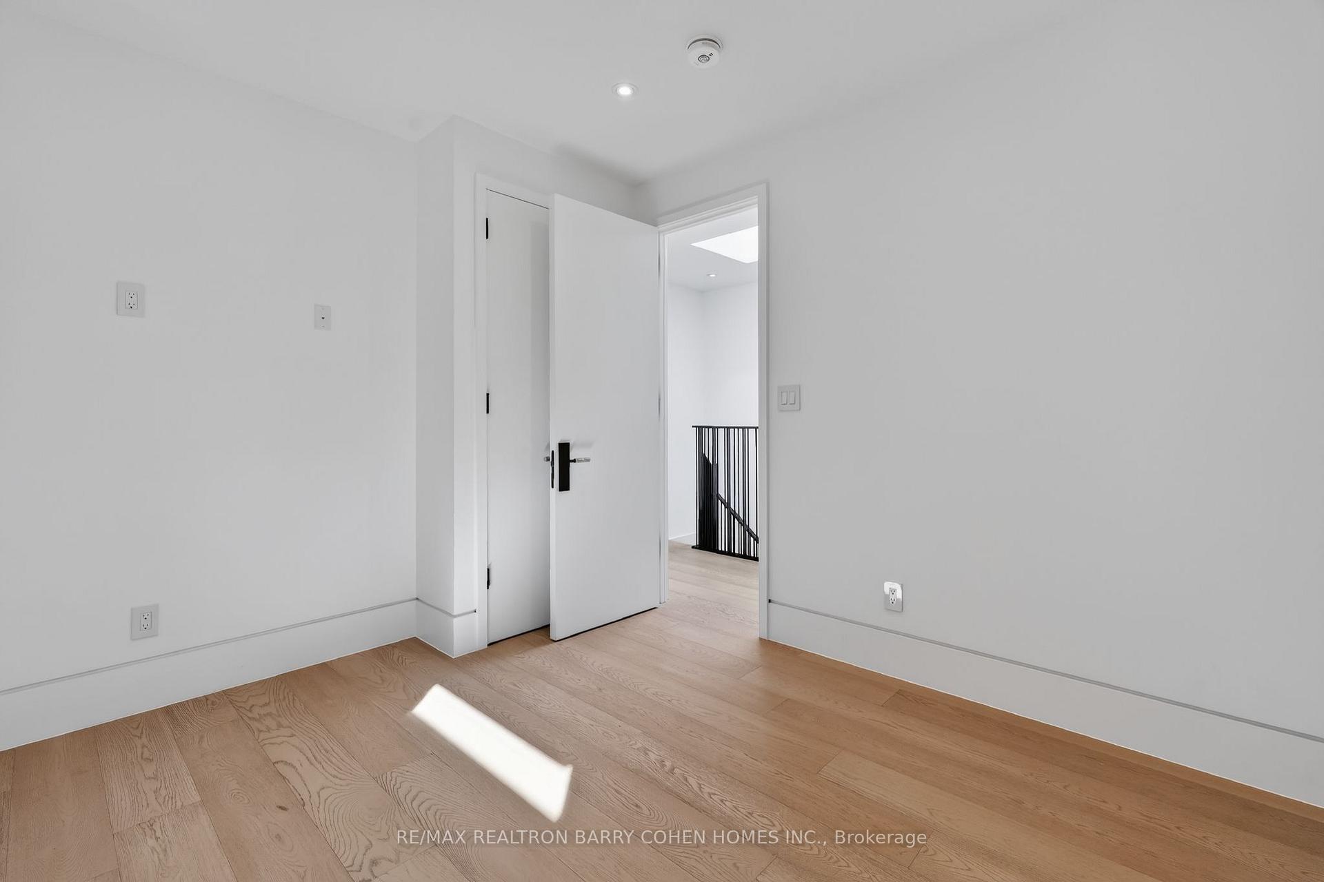 Photo 34 of 119 Glengrove Avenue W, Toronto, Lawrence Park South — HOMEH