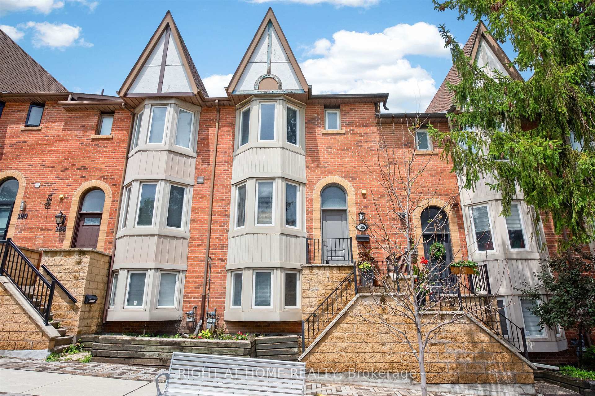 Front of Unit 45, 186 Woodbridge Avenue