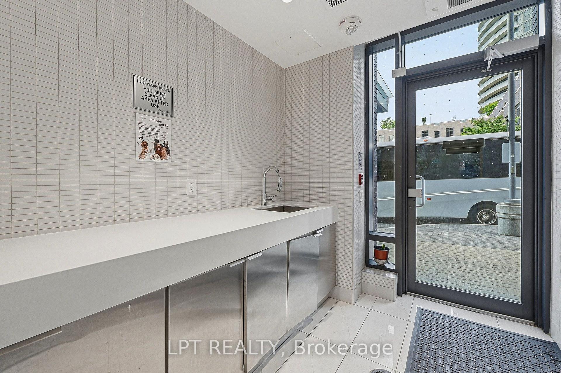 Photo 30 of Unit 709, 10 Gibbs Road, Etobicoke, Islington-City Centre West — HOMEH