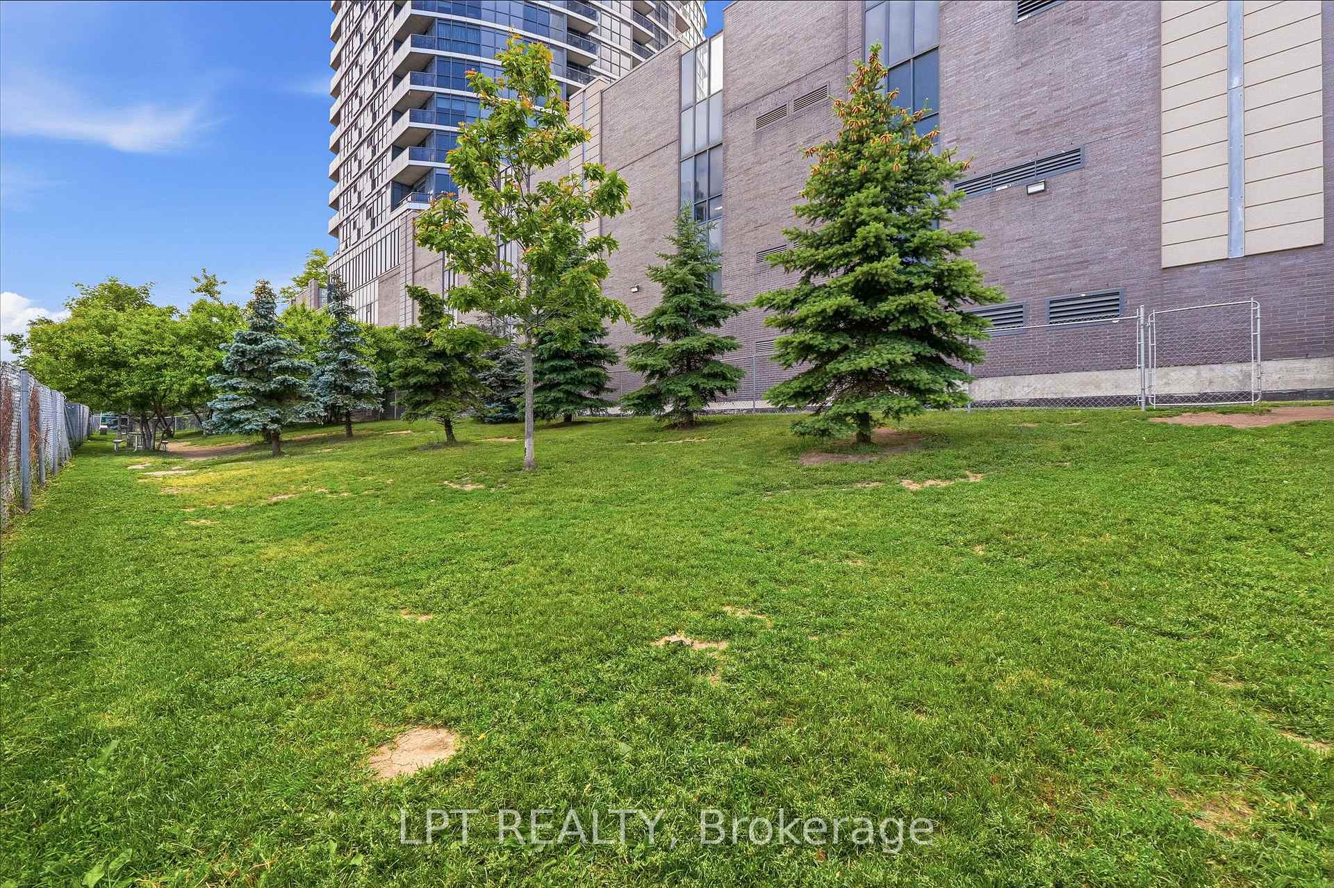 Photo 31 of Unit 709, 10 Gibbs Road, Etobicoke, Islington-City Centre West — HOMEH