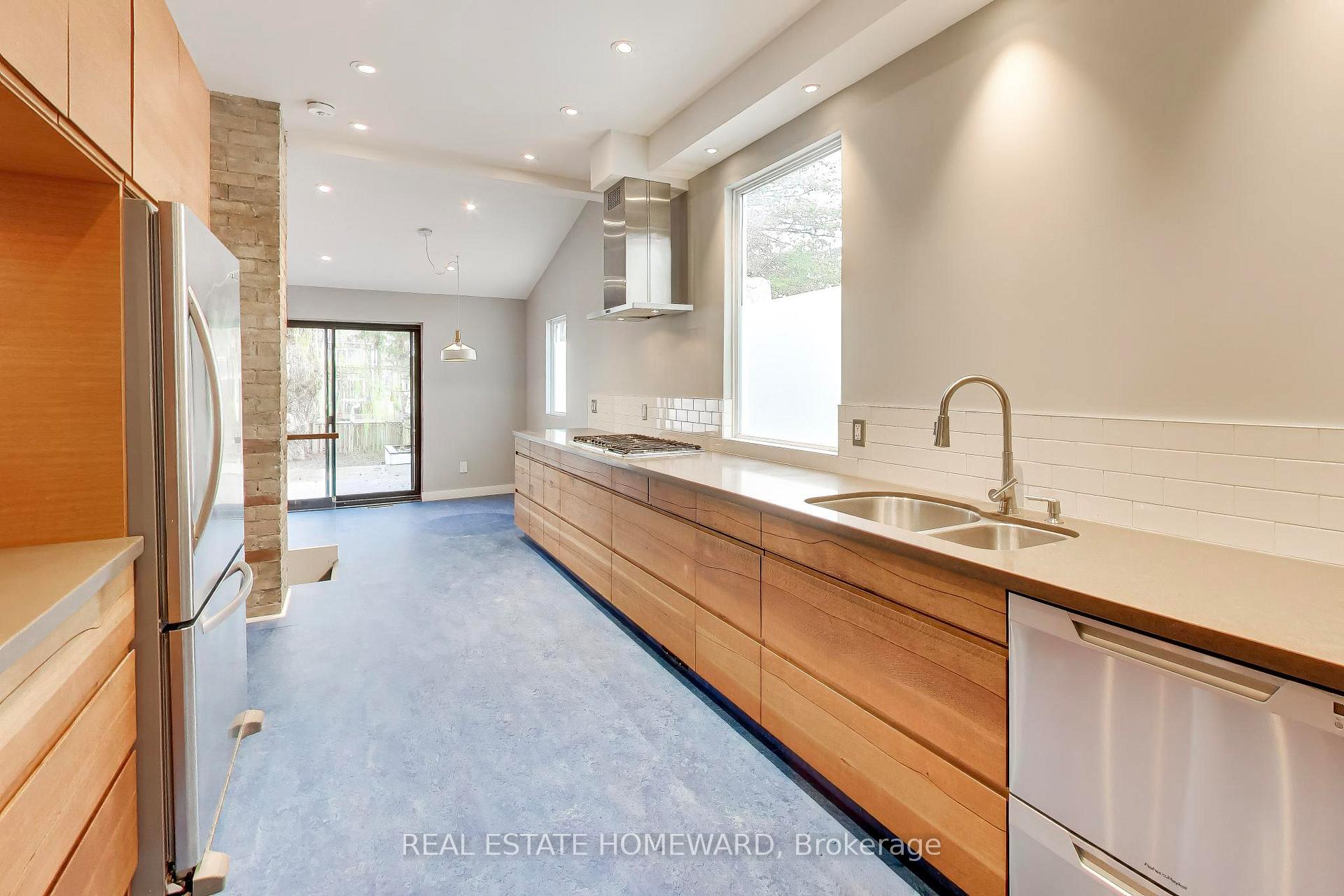 Photo 8 of 56 Leuty Avenue, Toronto, The Beaches — HOMEH