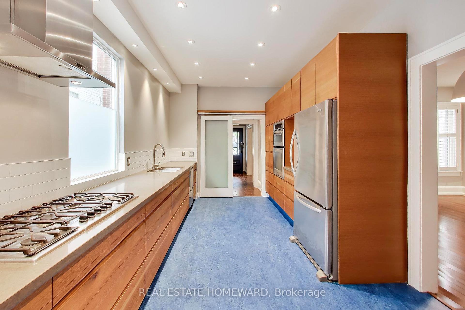 Photo 9 of 56 Leuty Avenue, Toronto, The Beaches — HOMEH