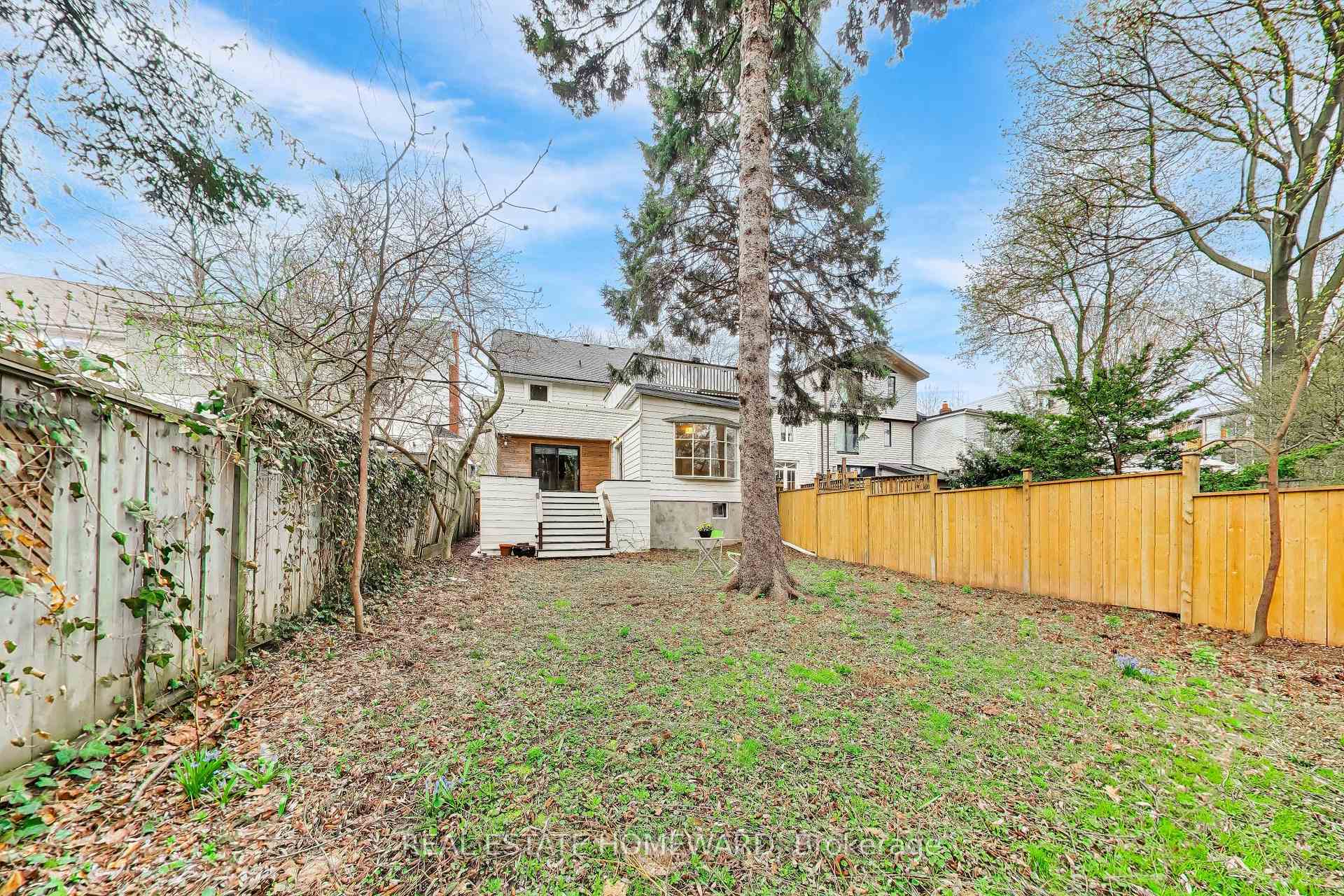 Photo 24 of 56 Leuty Avenue, Toronto, The Beaches — HOMEH