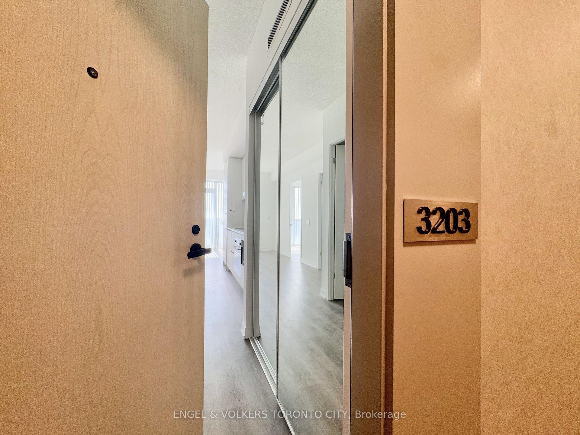Photo 8 of Unit 3203, 225 Commerce Street, Vaughan, Vaughan Corporate Centre — HOMEH