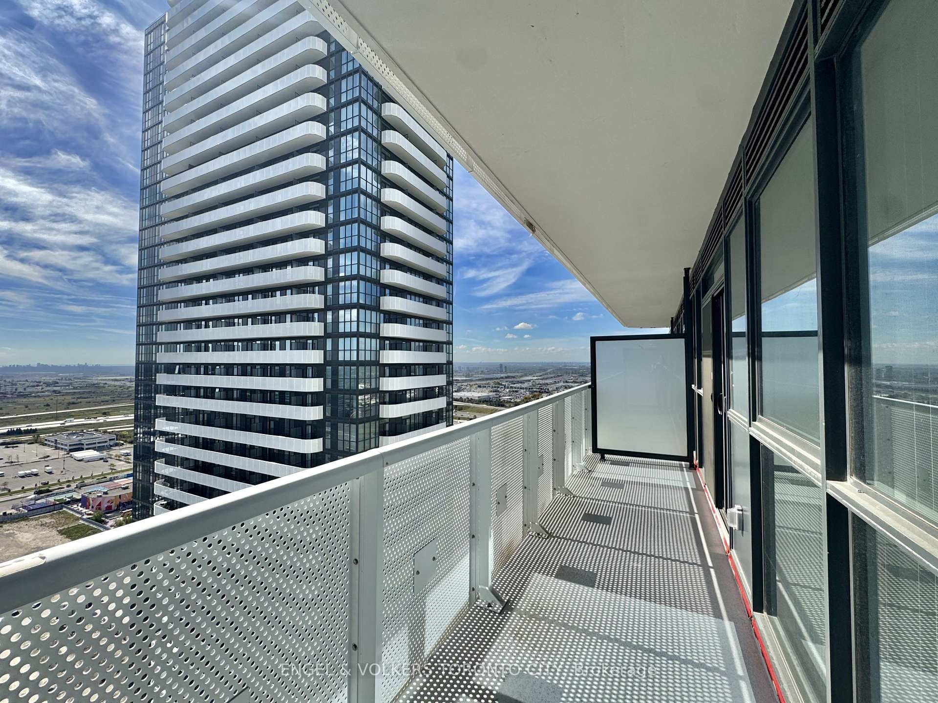 Photo 28 of Unit 3203, 225 Commerce Street, Vaughan, Vaughan Corporate Centre — HOMEH