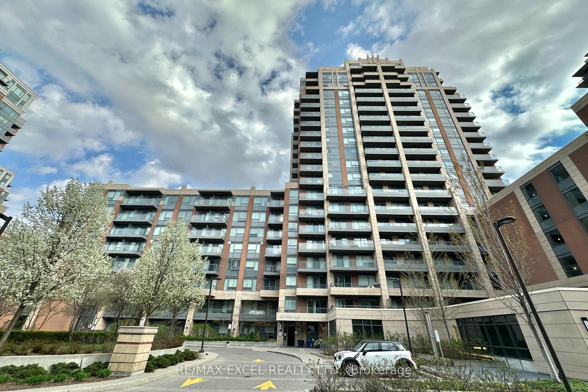 Photo 2 of Unit 703, 18 Uptown Drive, Markham, Unionville — HOMEH