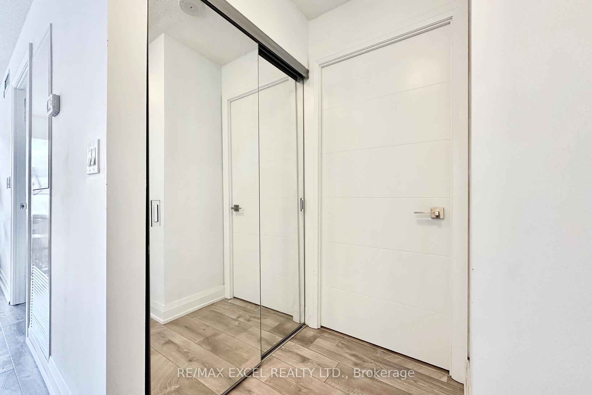 Photo 14 of Unit 703, 18 Uptown Drive, Markham, Unionville — HOMEH