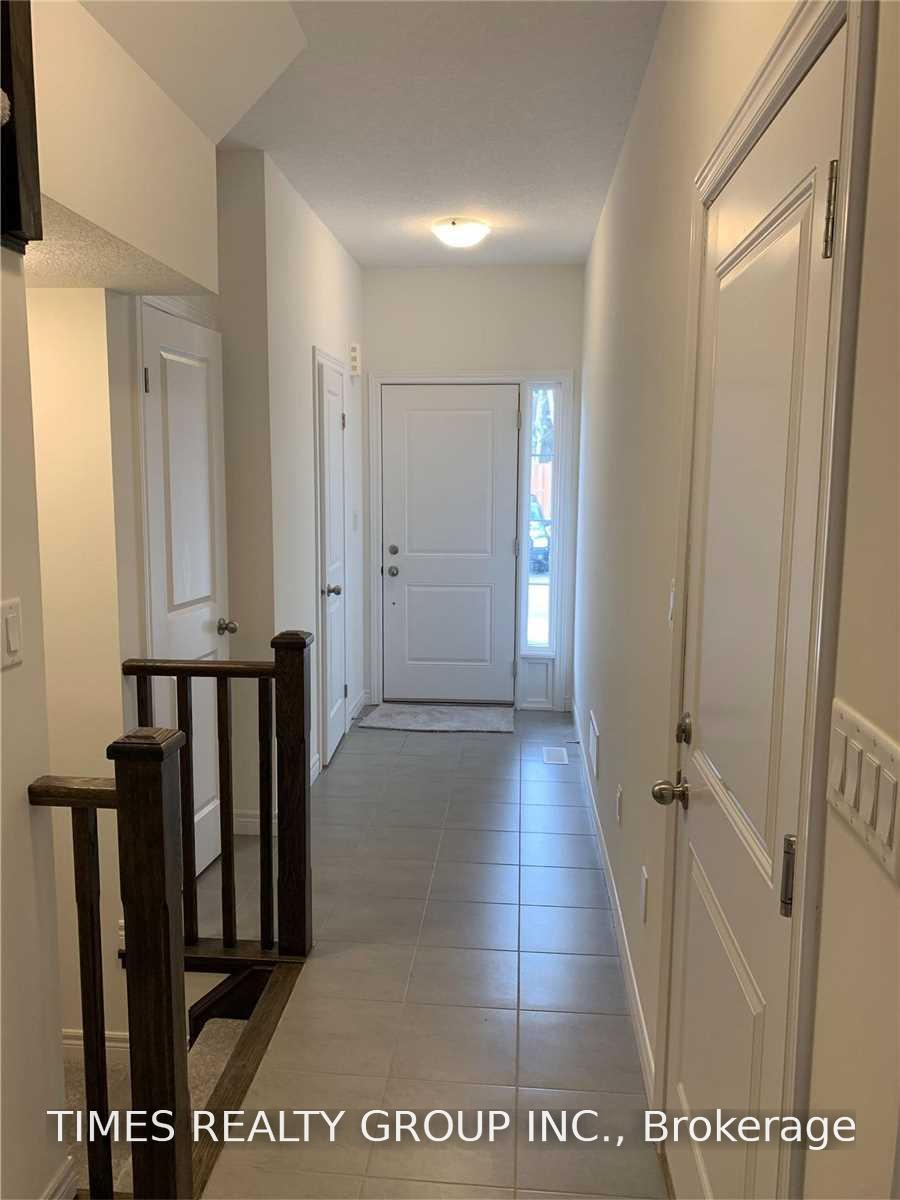 Photo 4 of 12 Cleland Avenue, Hamilton, Meadowlands — HOMEH