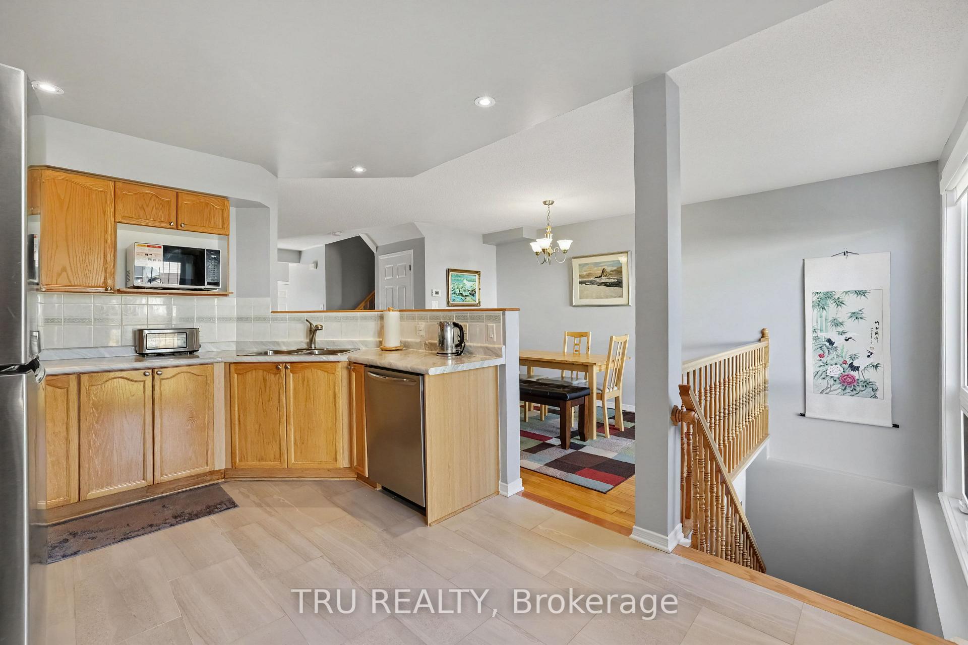 Photo 12 of 4645 Ogilvie Walk Crescent, Ottawa, Carson Grove — HOMEH