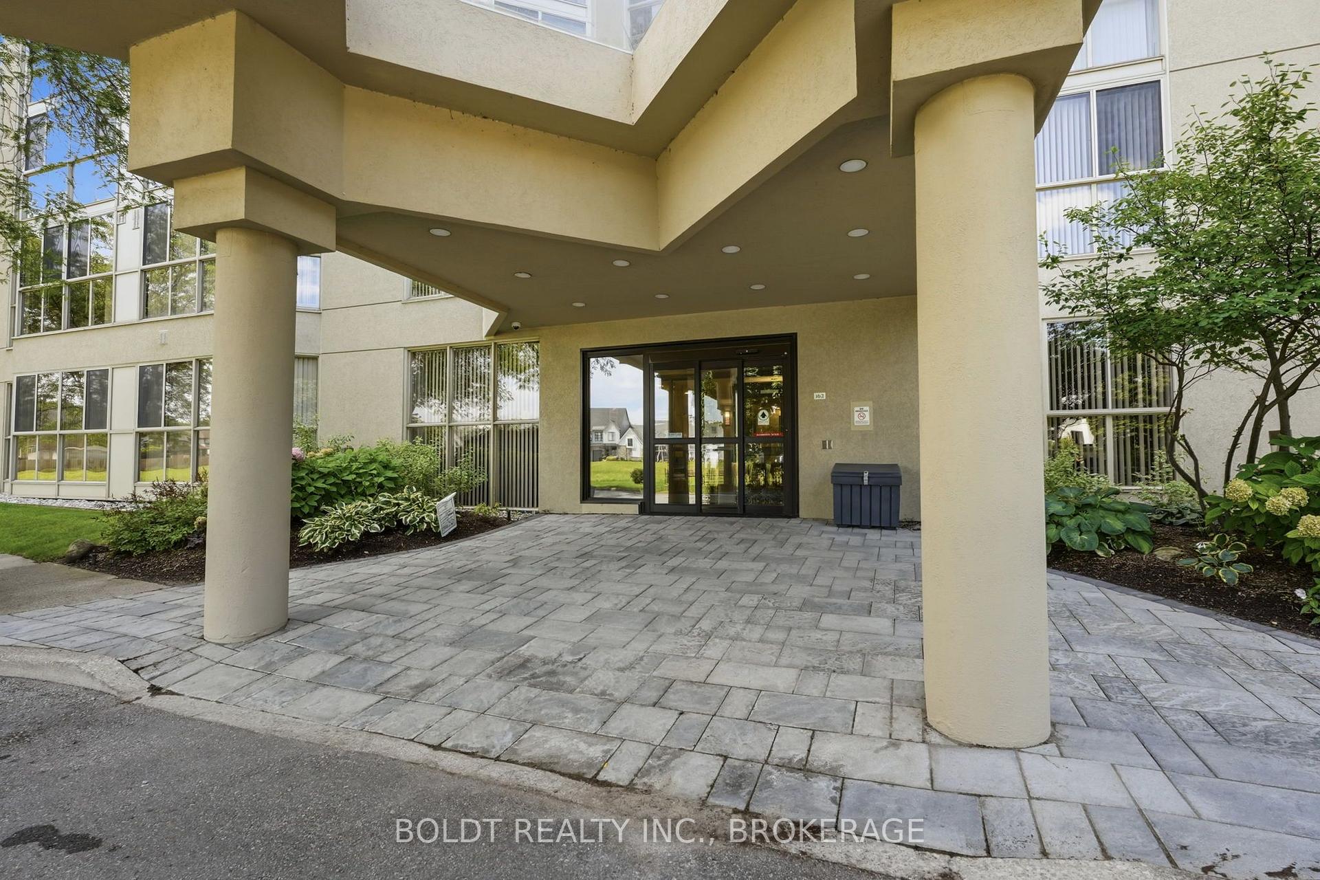 Photo 7 of Unit 306, 162 Martindale Road, St. Catharines, Grapeview — HOMEH