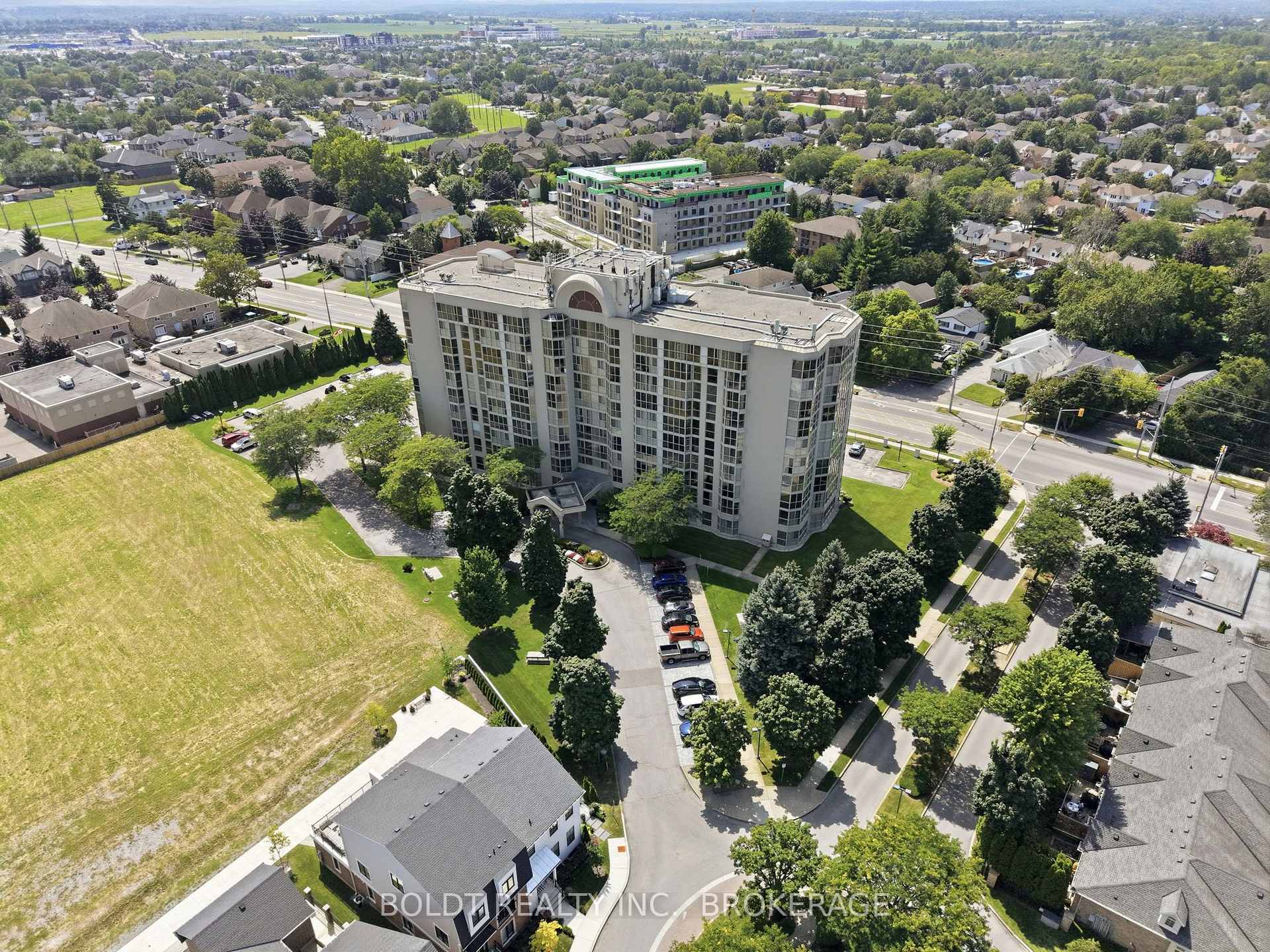 Photo 36 of Unit 306, 162 Martindale Road, St. Catharines, Grapeview — HOMEH