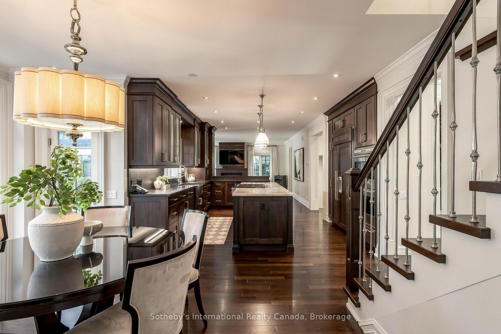Photo 10 of 1073 Lakeshore Road E, Oakville, Morrison — HOMEH