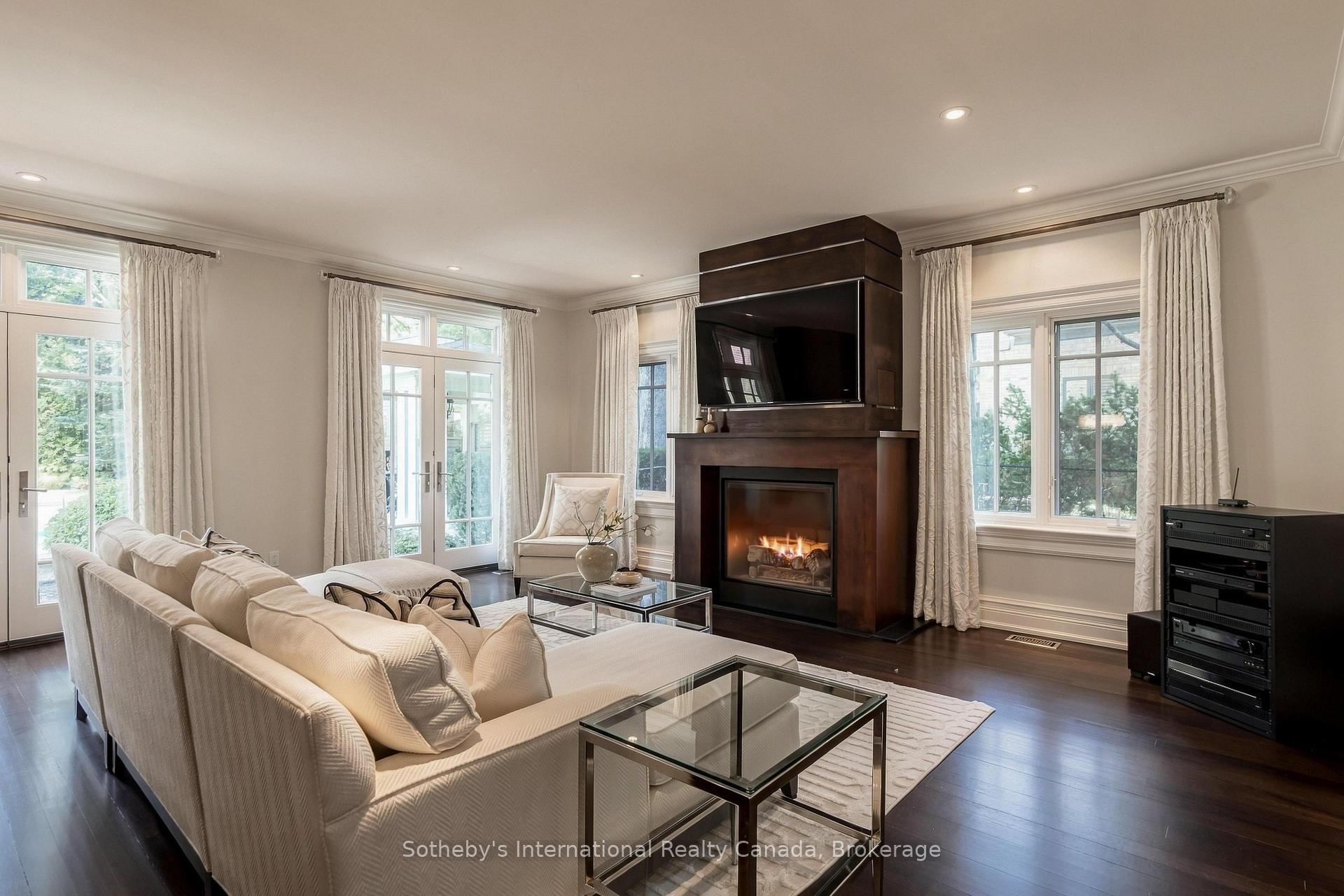 Photo 14 of 1073 Lakeshore Road E, Oakville, Morrison — HOMEH