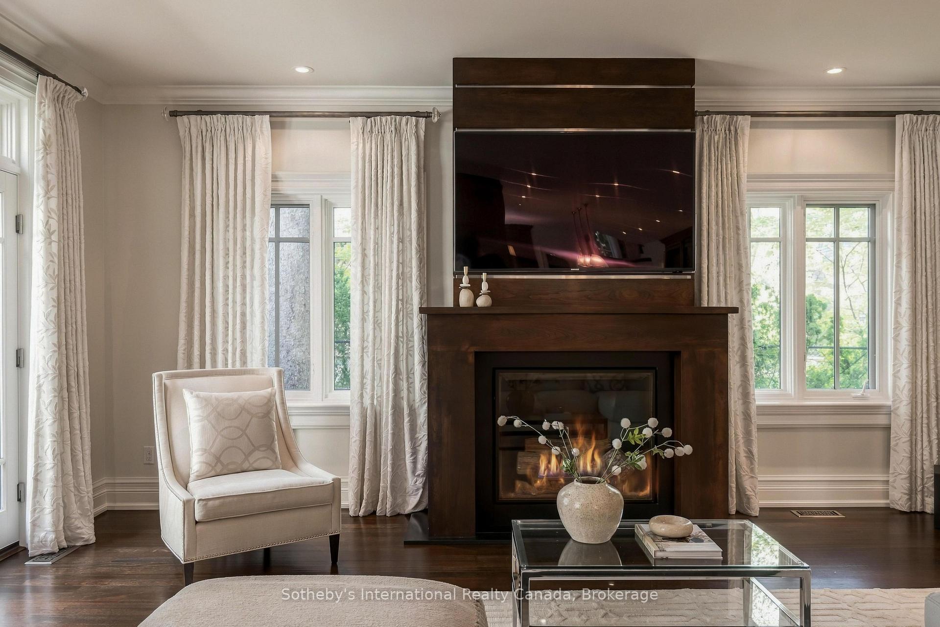 Photo 15 of 1073 Lakeshore Road E, Oakville, Morrison — HOMEH