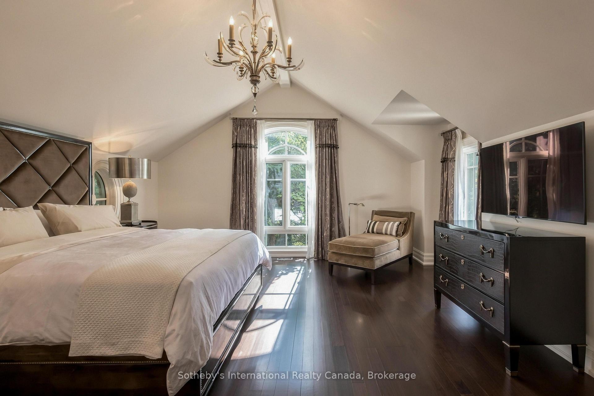 Photo 25 of 1073 Lakeshore Road E, Oakville, Morrison — HOMEH
