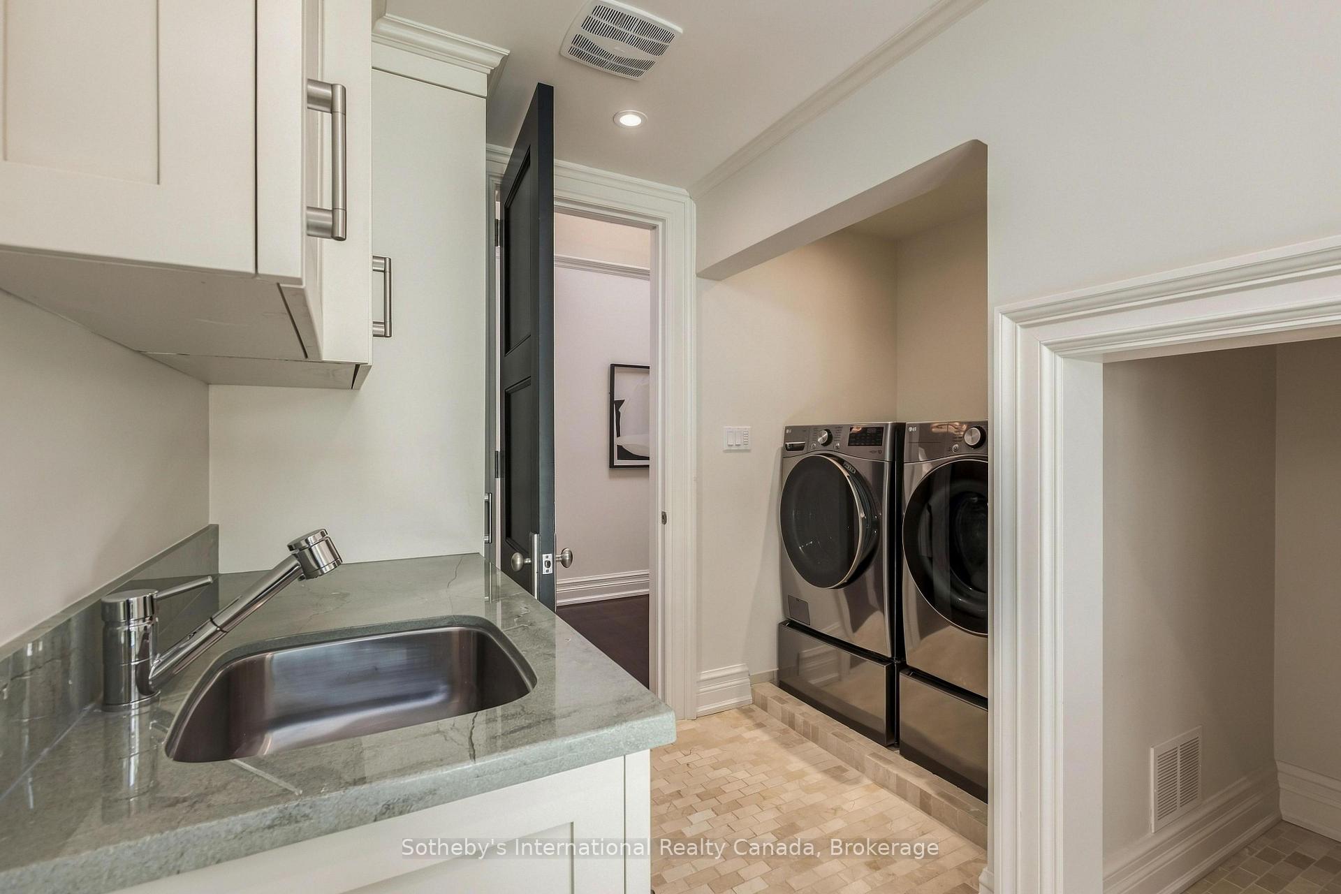 Photo 32 of 1073 Lakeshore Road E, Oakville, Morrison — HOMEH