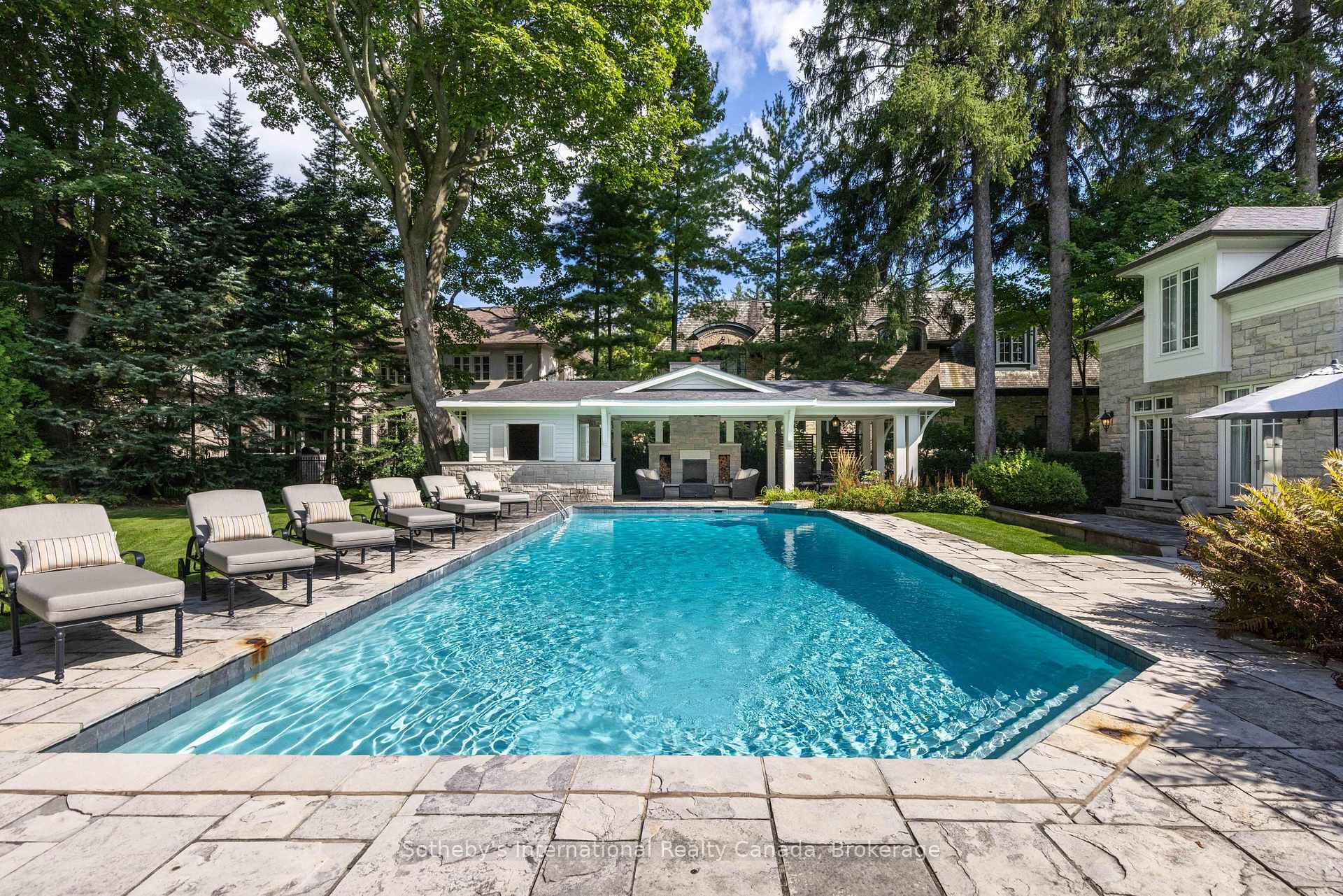 Photo 43 of 1073 Lakeshore Road E, Oakville, Morrison — HOMEH
