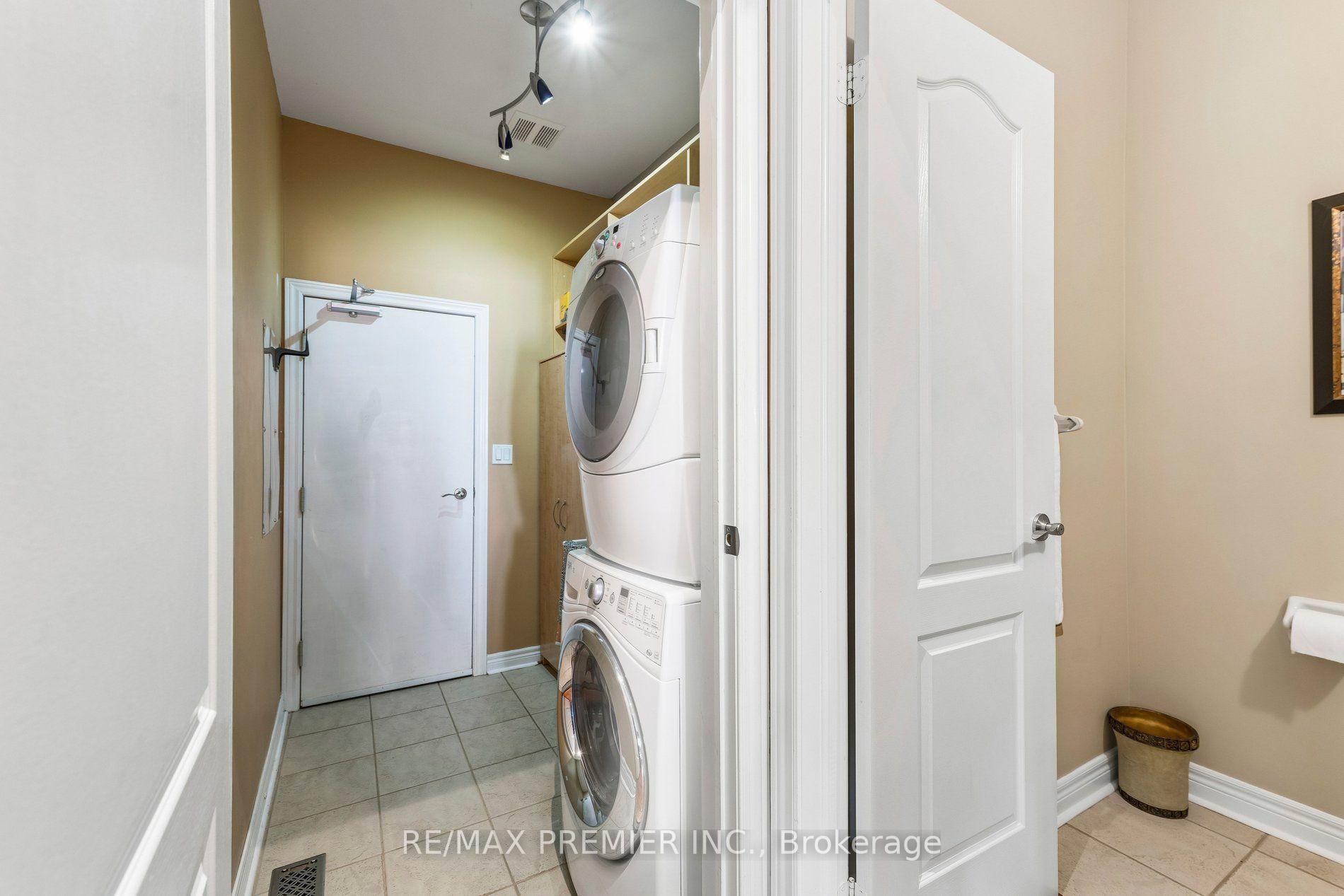 Photo 18 of 16 Rockstep Court, Brampton, Sandringham-Wellington — HOMEH